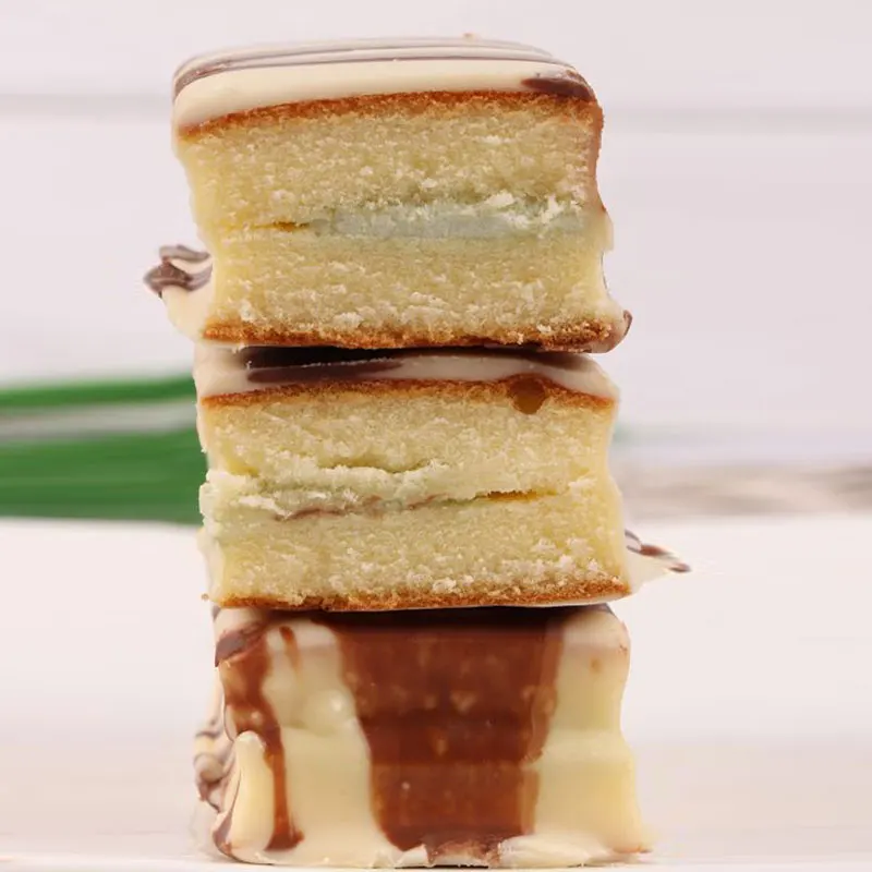 Factory Price Cake Pie Soft Cake  with Cream Filled jam Layer Cake