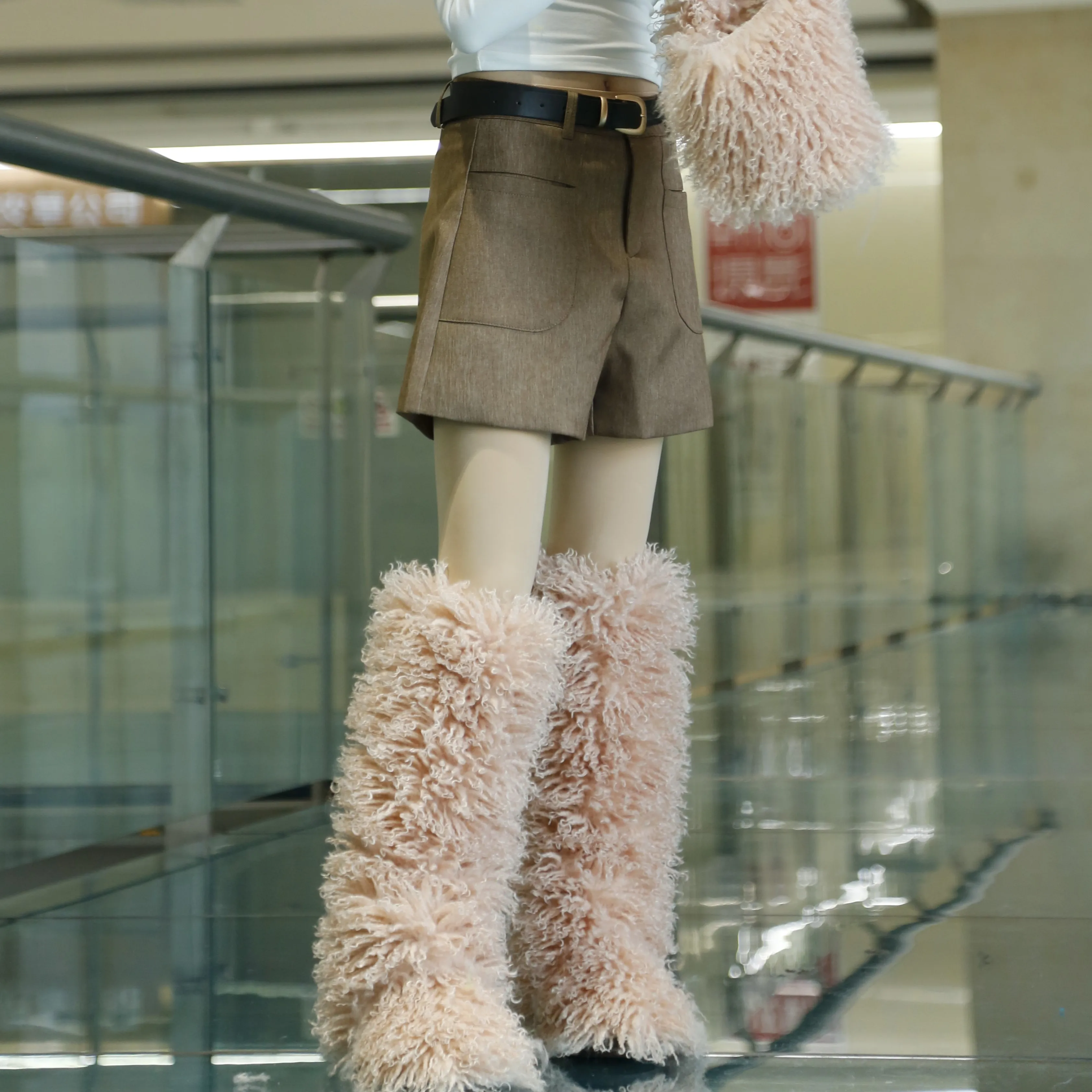 wholesale 2024 fashion fashion snow boots fur lining women  thigh high platform  faux fur heel boots