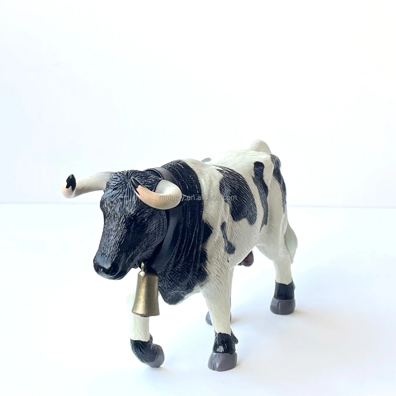 Hot Sale animals figures toys Cow/Bull Model Animal Figurines Toys for Gift