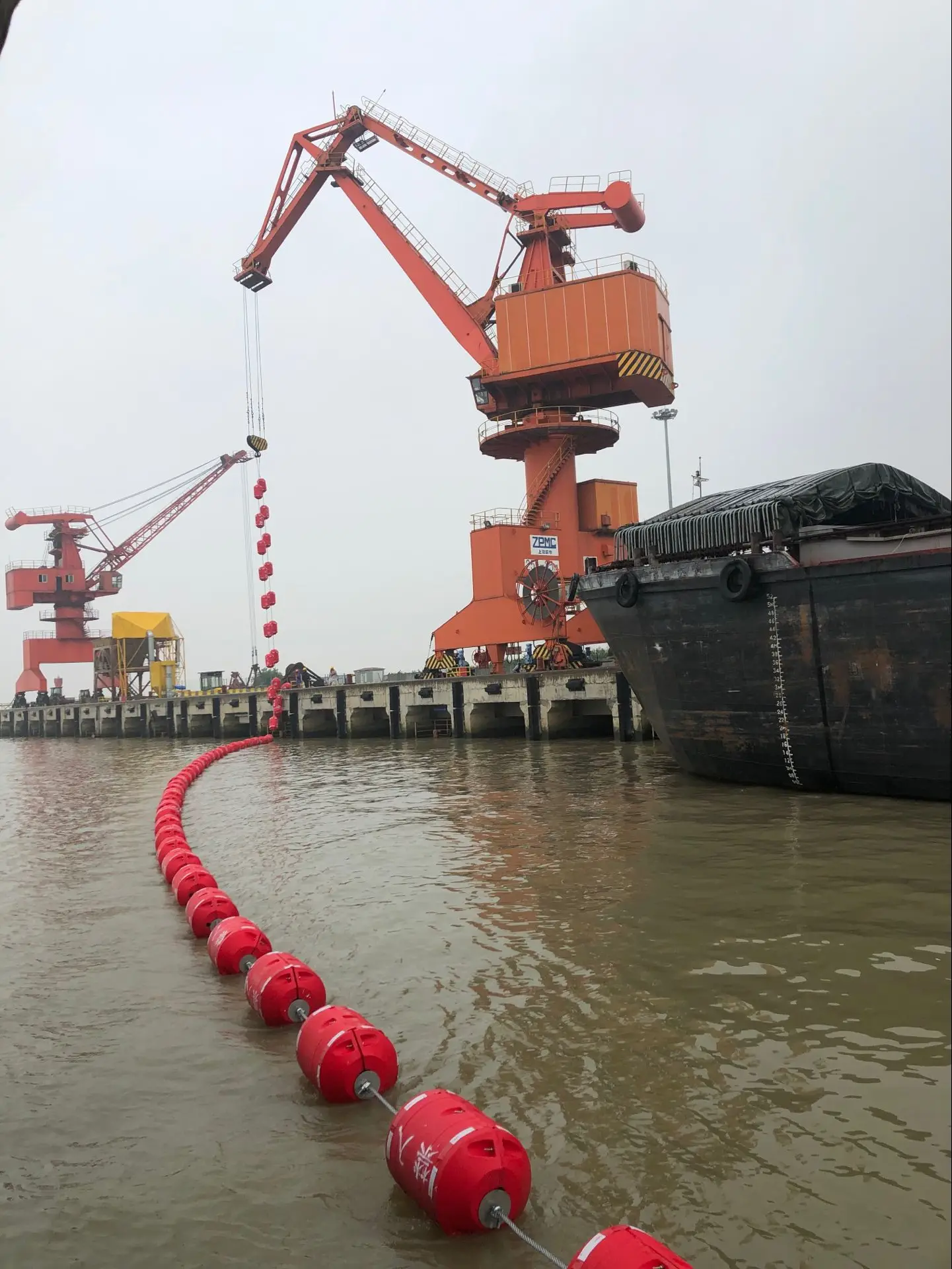 High Density Marine HDPE Plastic Dredge Pipe Floater Float For Sand Discharge Dredging Pipeline Buoy