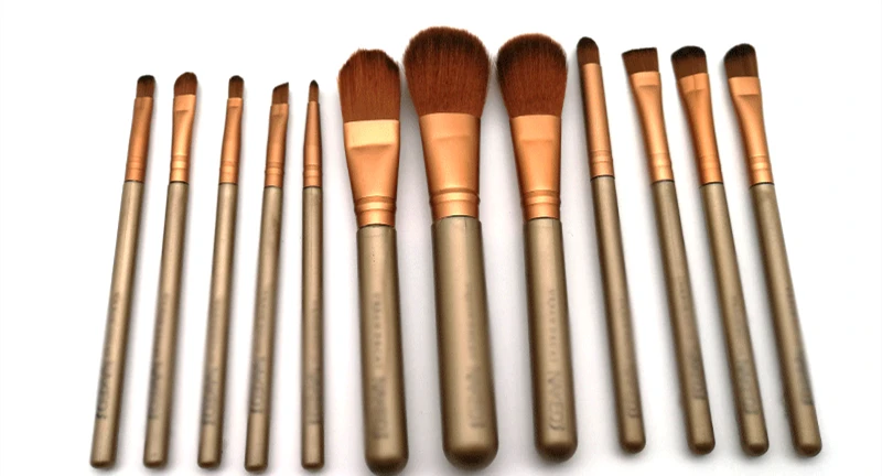 Cute Free Sample 12Pcs Make Up Brush Set Custom Makeup Brush With Metal Box High Quality Vegan Makeup Brush Set Wholesale
