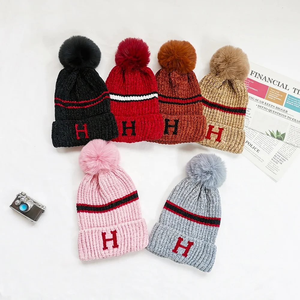 Unisex Outdoor Sports Custom Jacquard Strip Ski Warm Hat Chenille Weave Cable Knit Ladies Thermal Pom Pom Beanie