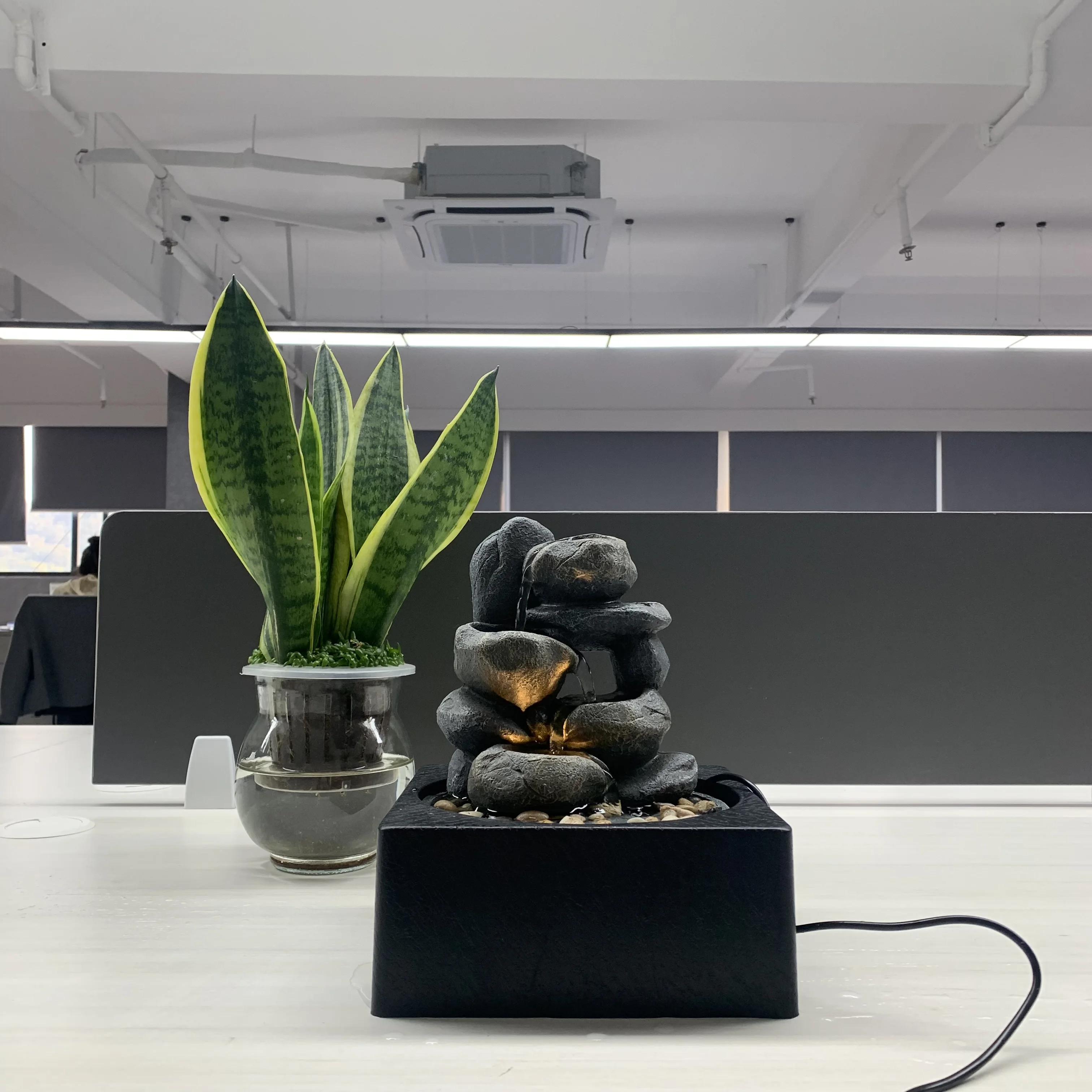 Resin Meditation Table Waterfall Fountain For Indoor