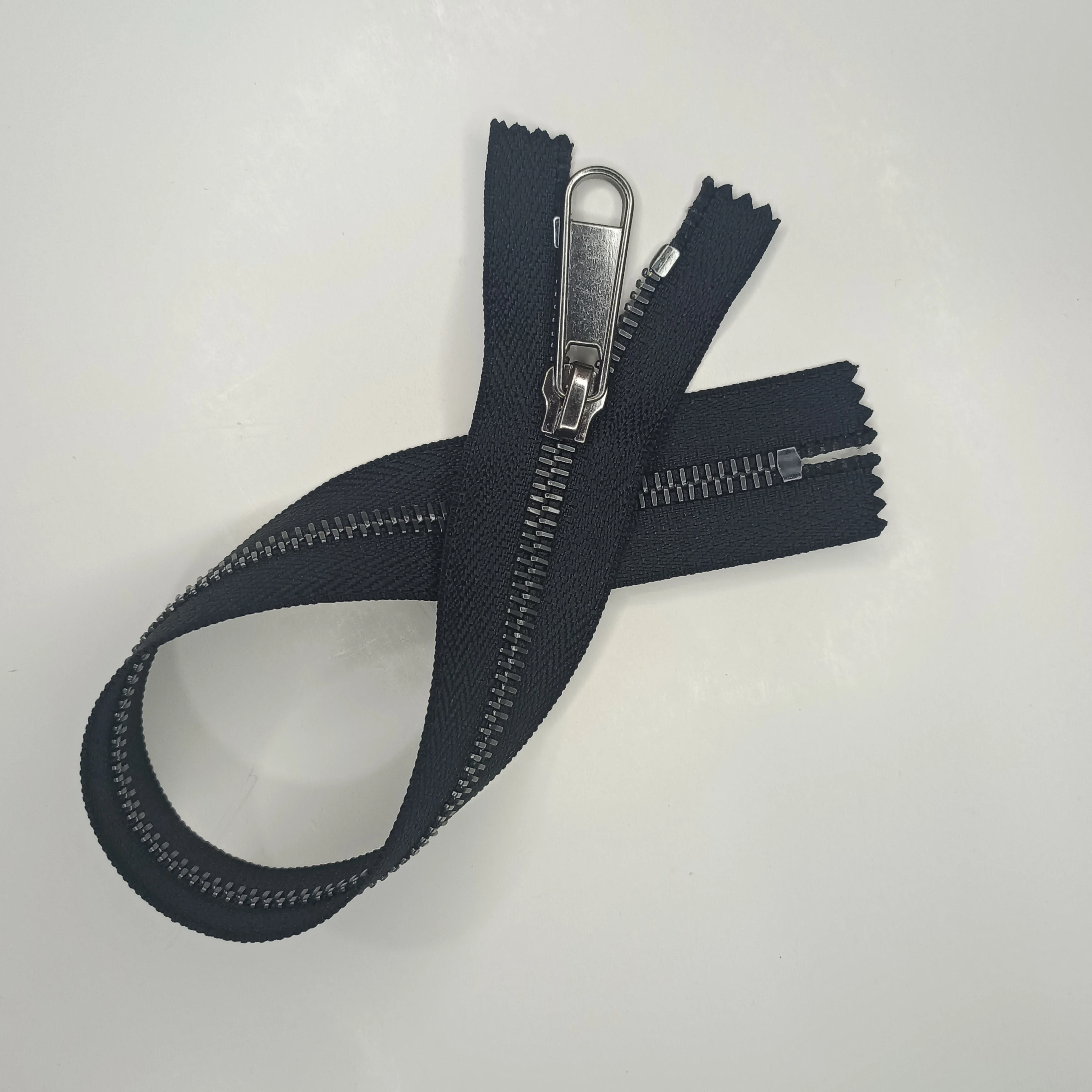 Matte wholesale custom Metal #5 plating European Teeth Closed end zippers with sliders for shoes Clothing bags Luggages