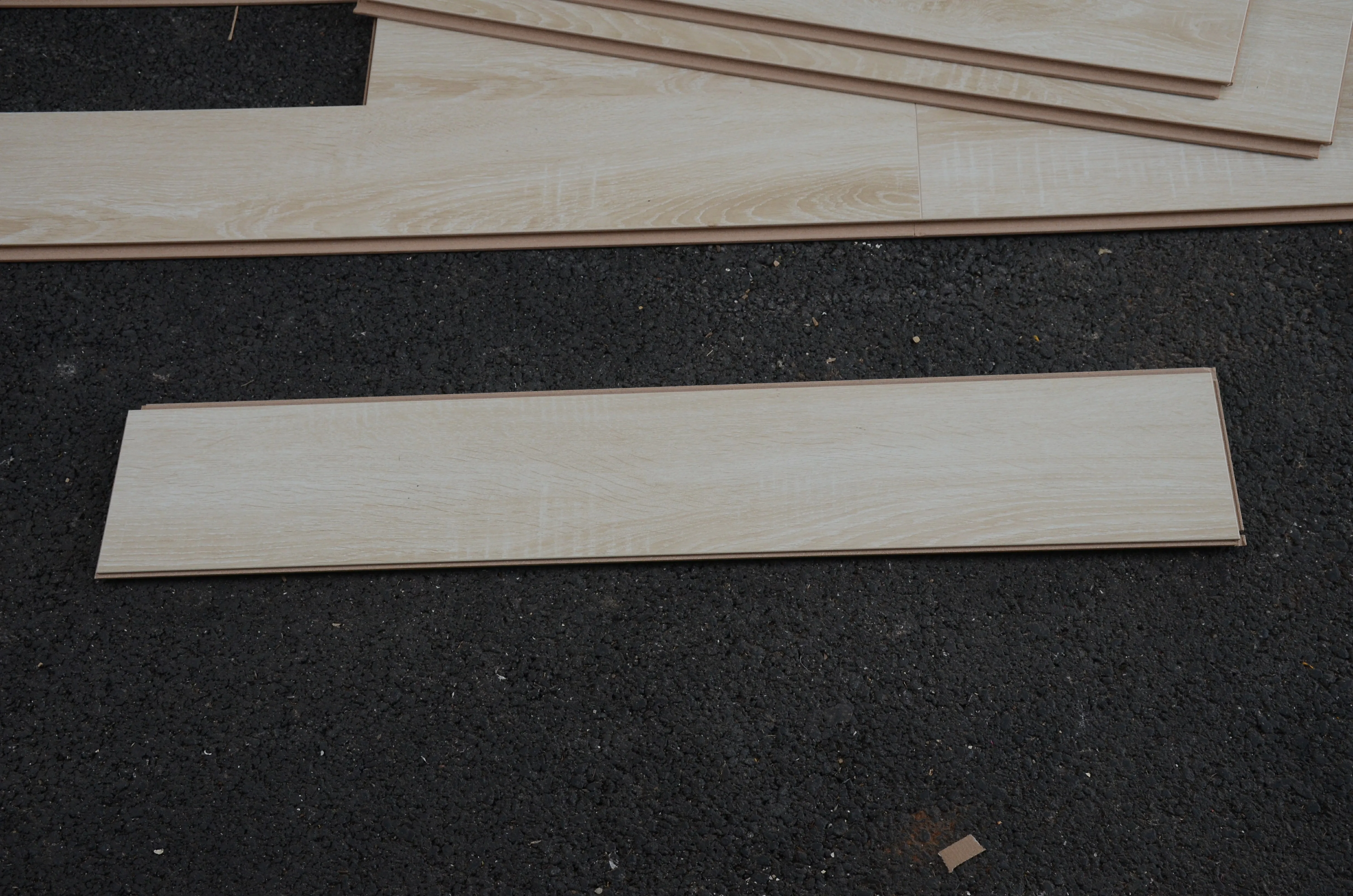 White oak  hardwood 12mm laminate wooden flooring Interior waterproof  wood floor parquet