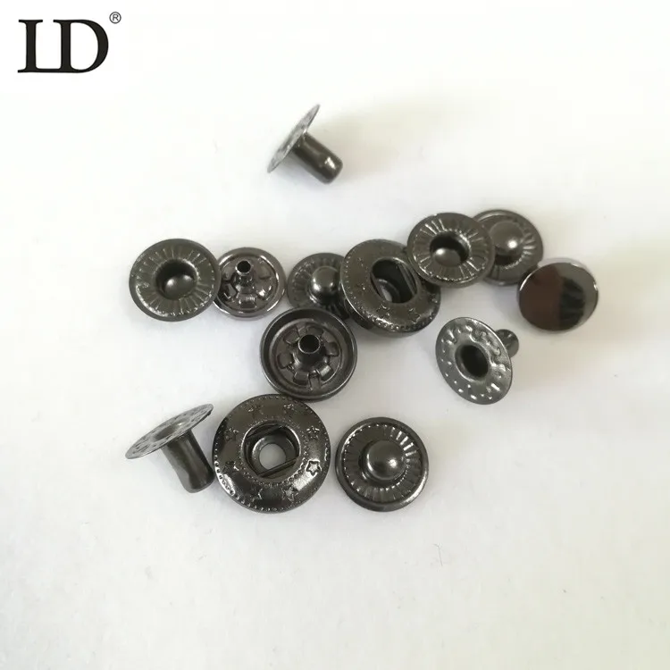 Best price Custom brand jeans clothing tag pu label embossed/alloy label patch for clothes garment
