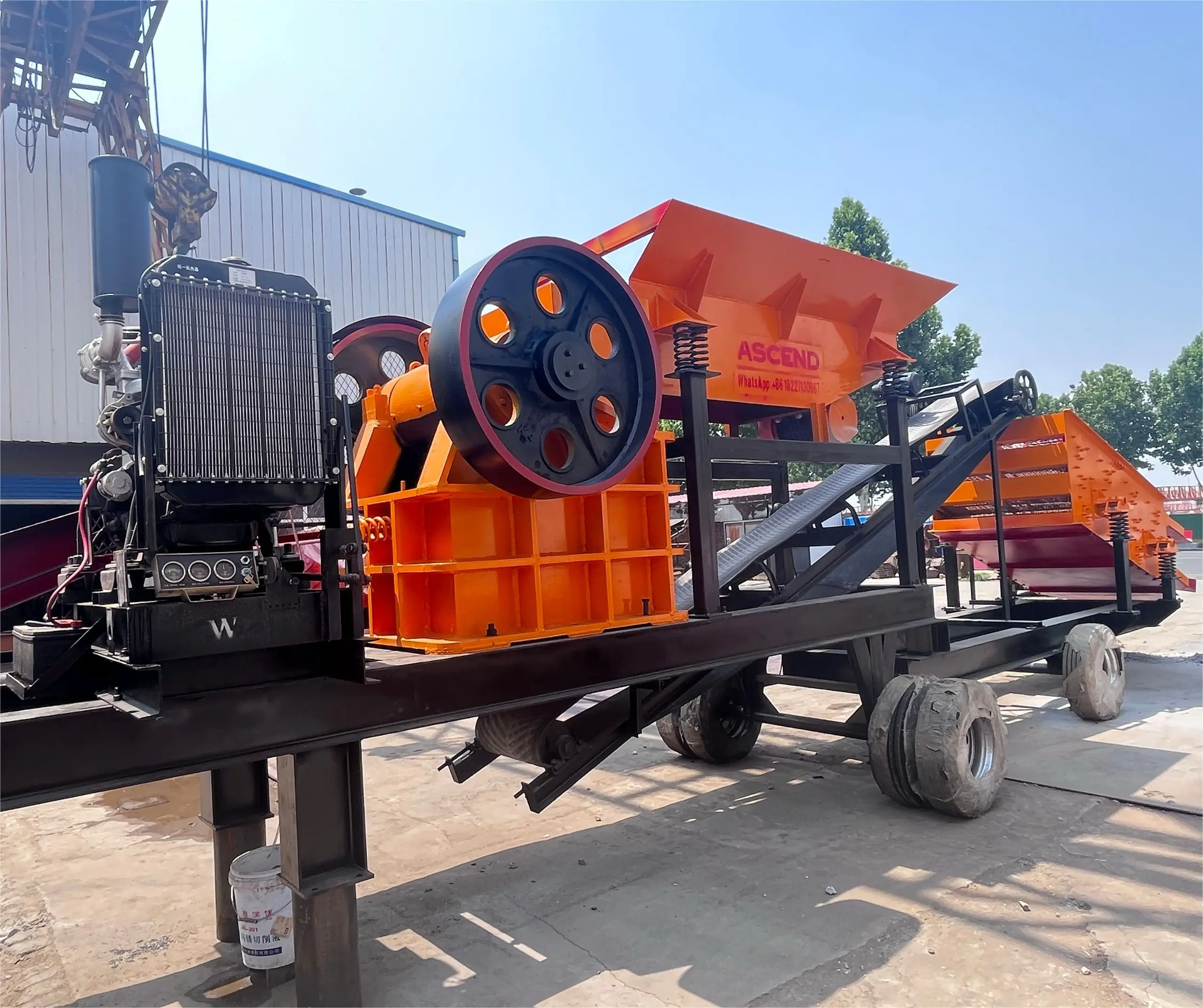 Medium hard stone breaking machine diesel engine mobile jaw crusher with 100 110 120 tons per hour capacity in African countries
