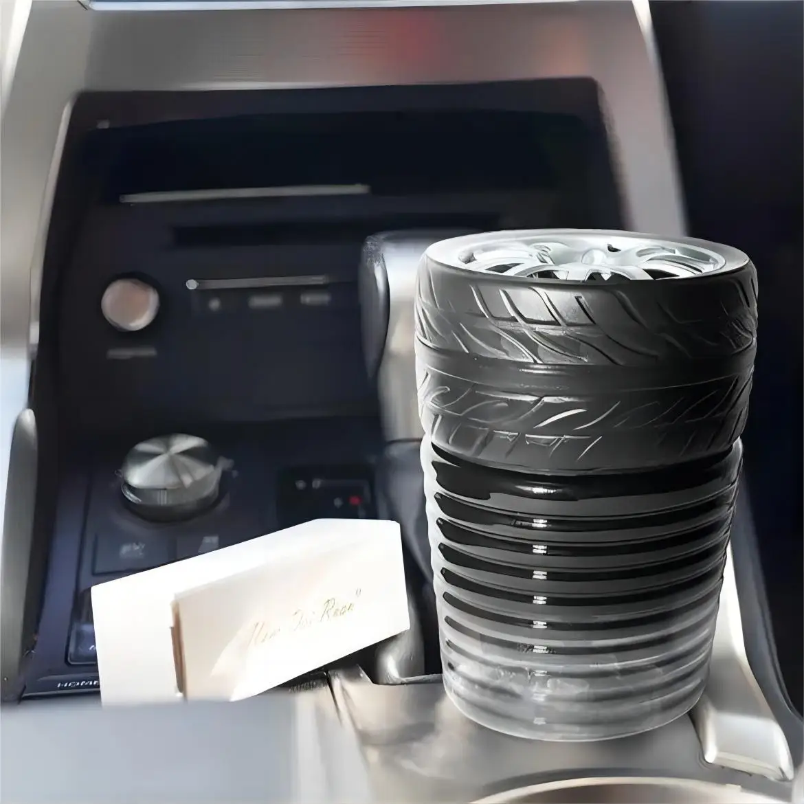 Wholesale Hot Selling USB Car Air Ionizer Aroma Diffusion for Cars, Vehicles, Household and Hotel Use fragrance essential oil