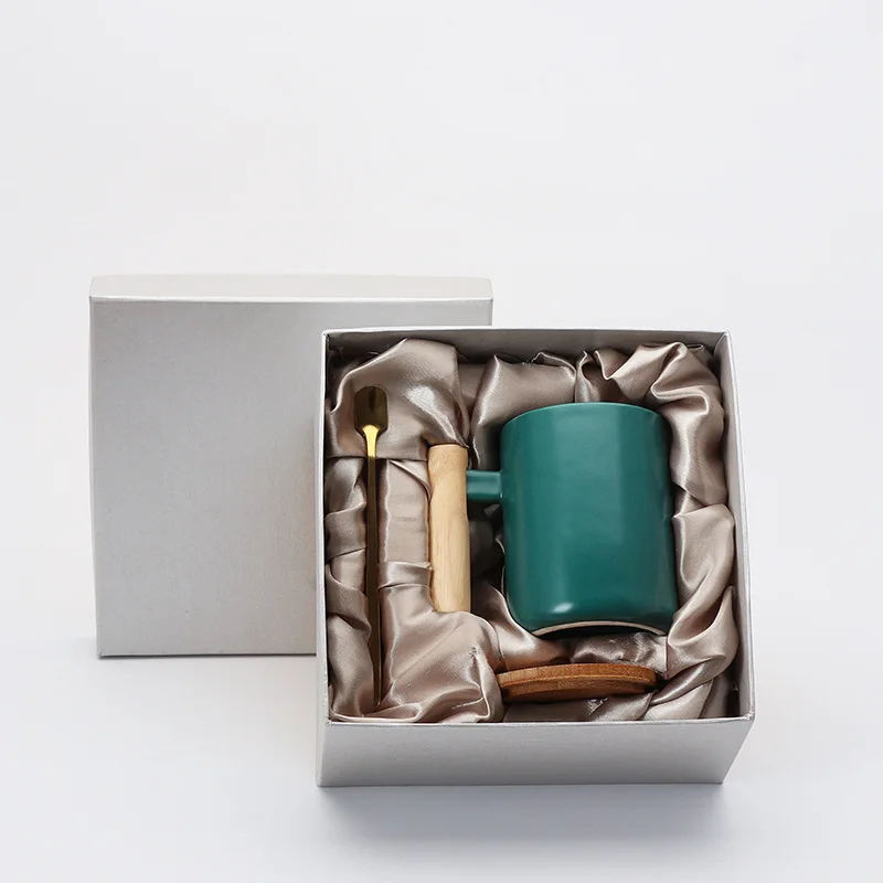 wholesale promotional reusable porcelain keep coffee ceramic mug cup with wooden handle custom logo printed