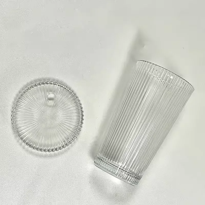 Top Quality Transparent Glass Bubble Tea Cup Bottle Simple Ribbed Vertical Stripes Glass Cup With Lid And Straw
