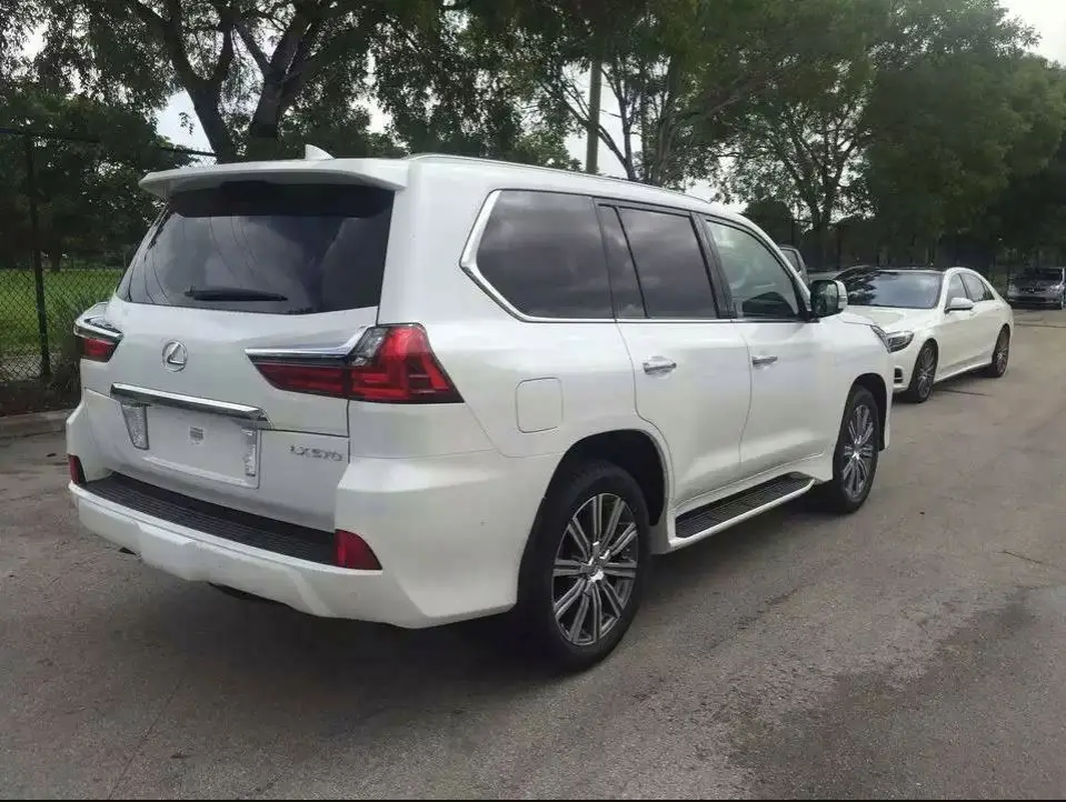 Подержанный 2020 LX570 роскошный 4x4 для продажи по дешевой цене