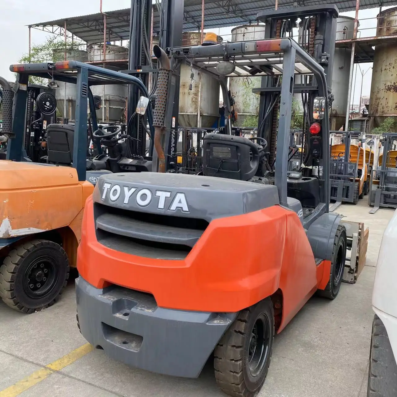 Second-Hand  Toyota Forklifts 4.5 ton Diesel Forklifts on Sale with good condition in shanghai