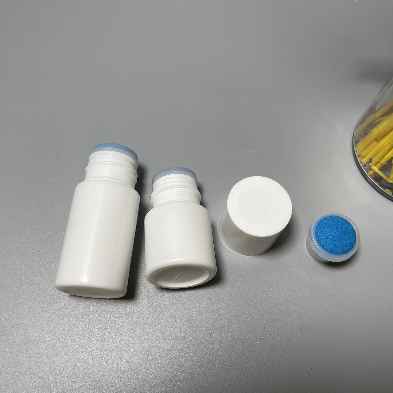 HDPE Plastic Liquid Liniment Sponge Top Brush Bottle With Sponge Brush Applicator Screw Cap