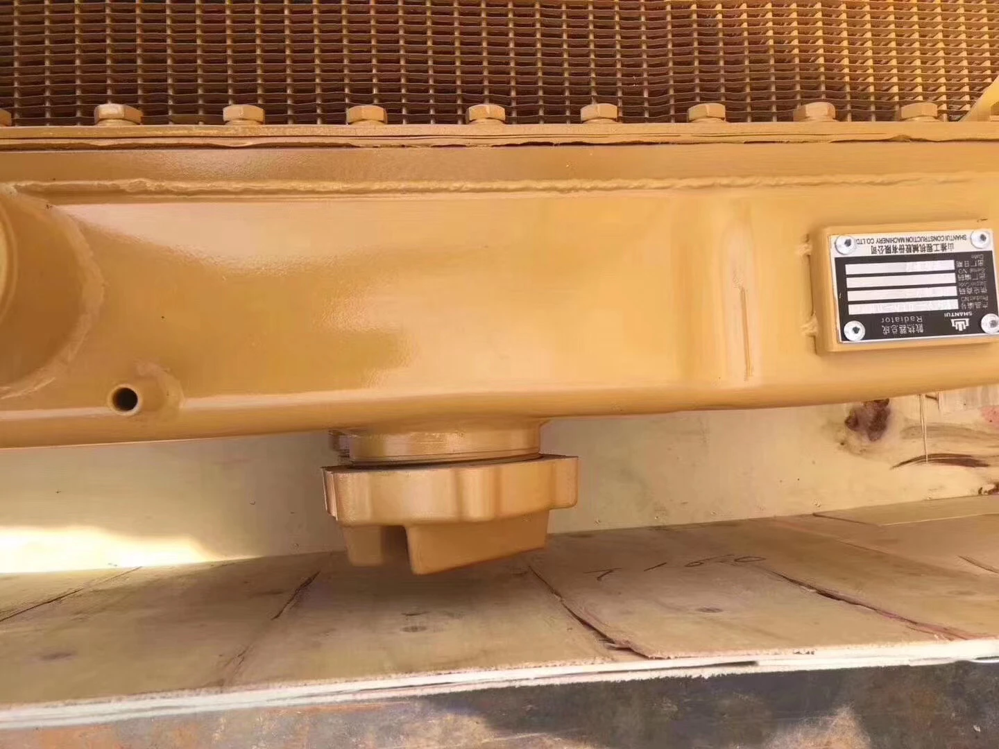 original radiator 16Y-03A-03000 for SHANTUI bulldozers SD16 spare parts
