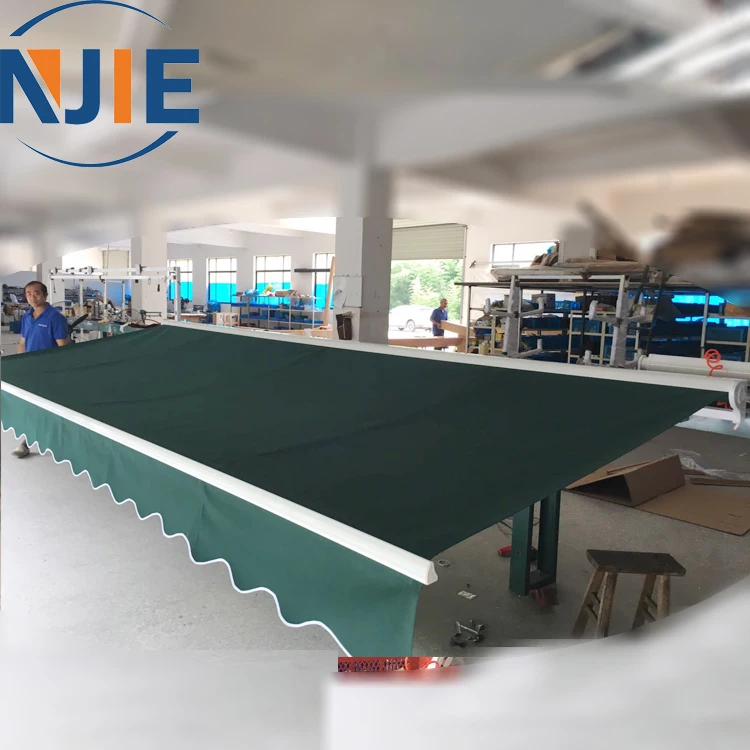 China factory made cheap electric retractable awning with motor and remote control