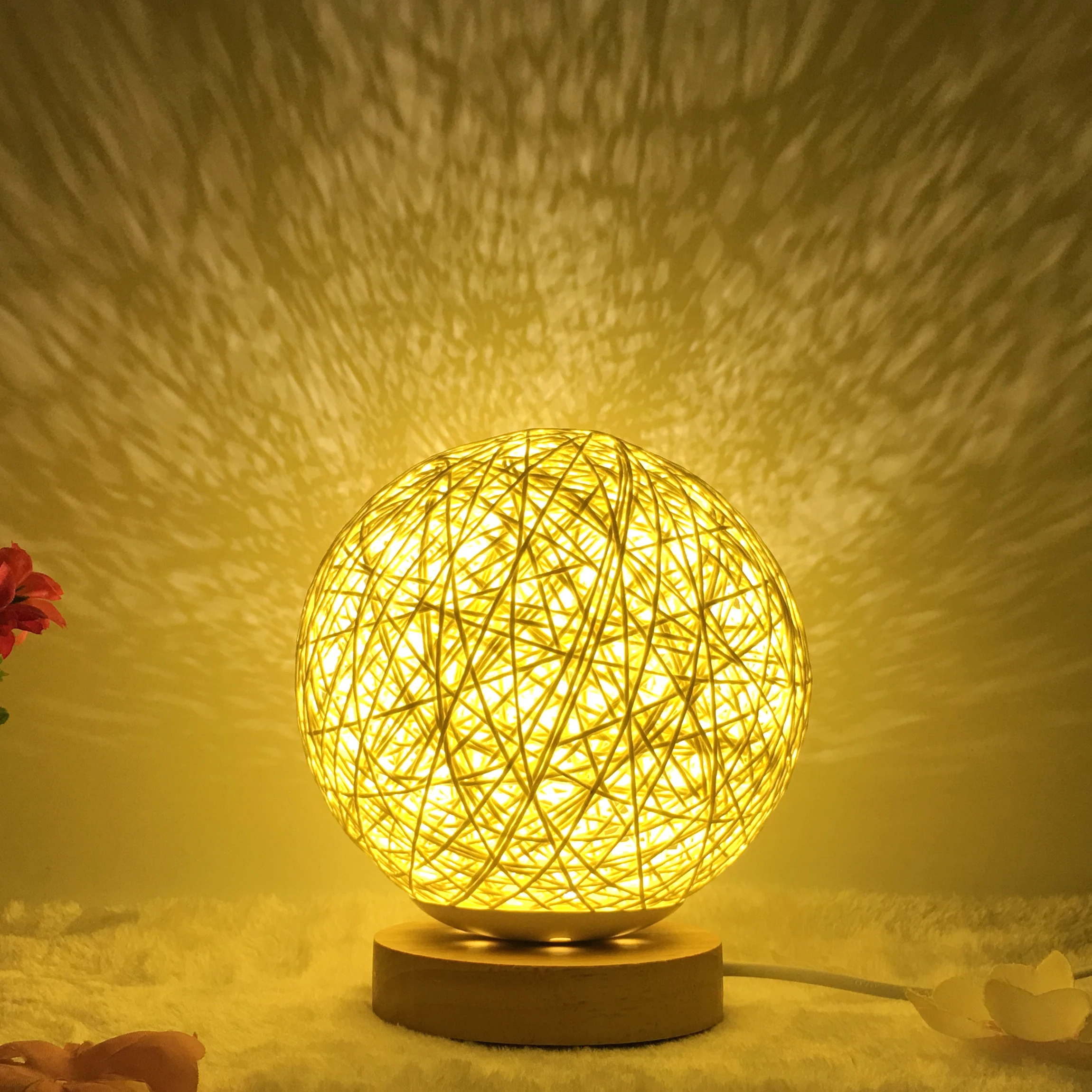 LED Rattan Ball Table Lamp 15cm Romantic Warm Night Light Brightness Globe Ball Decorative Desk Lamp for Bedroom House