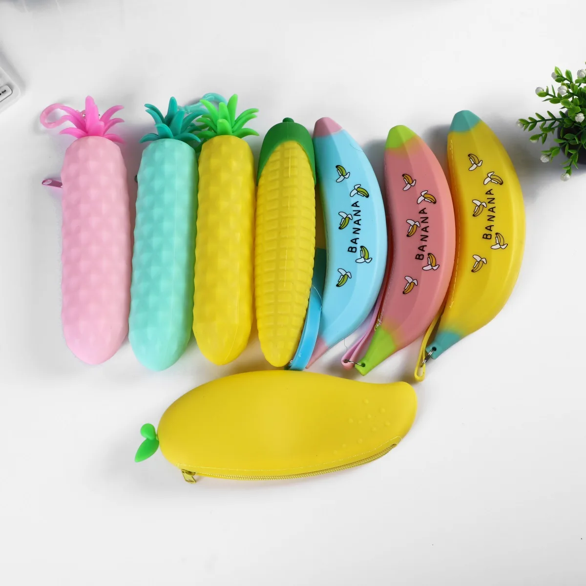 Cute Cartoon Fruit Design Pencil Bag Silicon Fruit Shaped School Kids Silicone Pencil Case for Girls School Gifts For Students