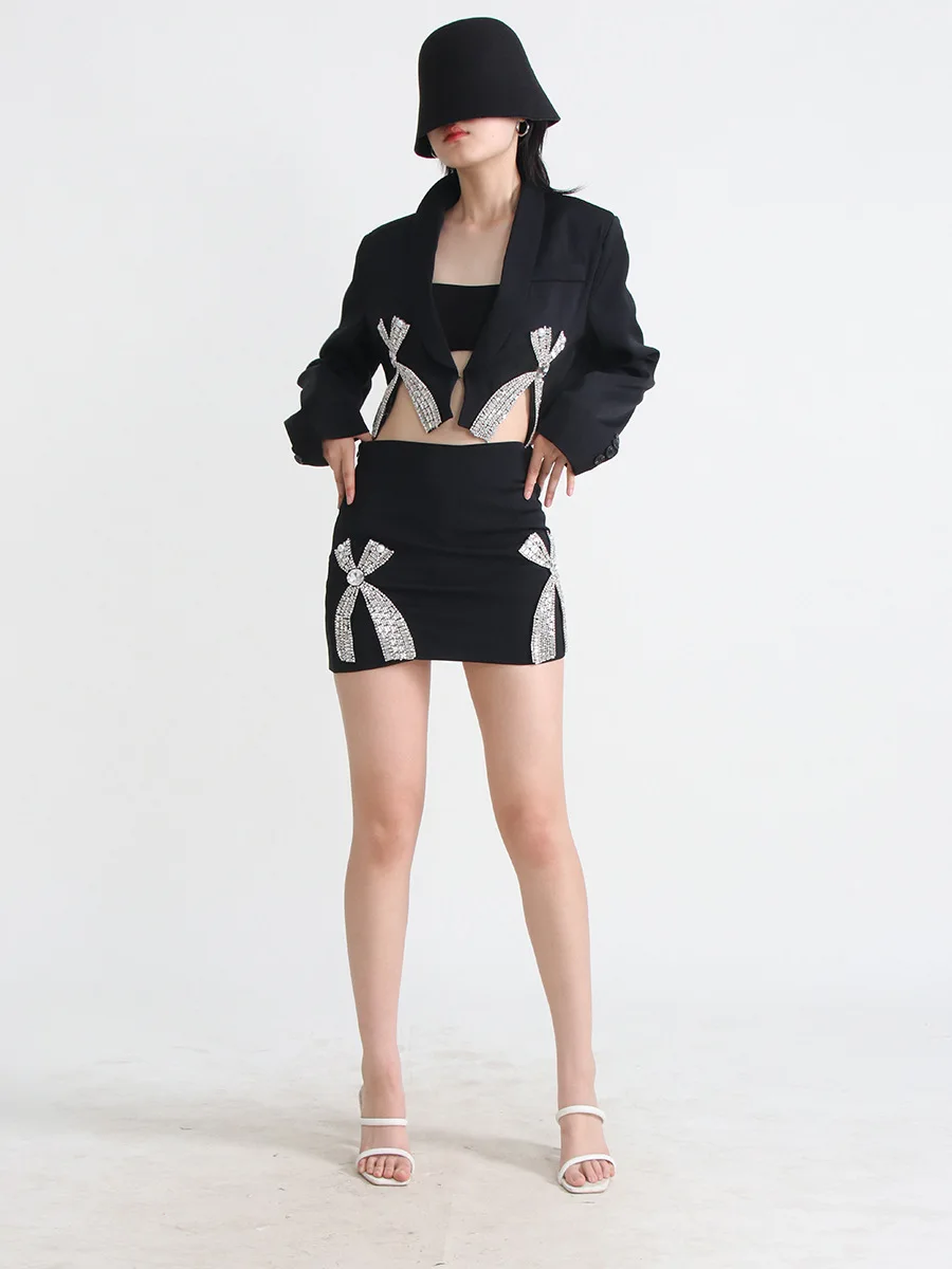 Fashion Design Black Colors V Neck Long Sleeve Casual Top High Waist Diamonds Sexy Mini Skirts Women Two Piece Skirt Set