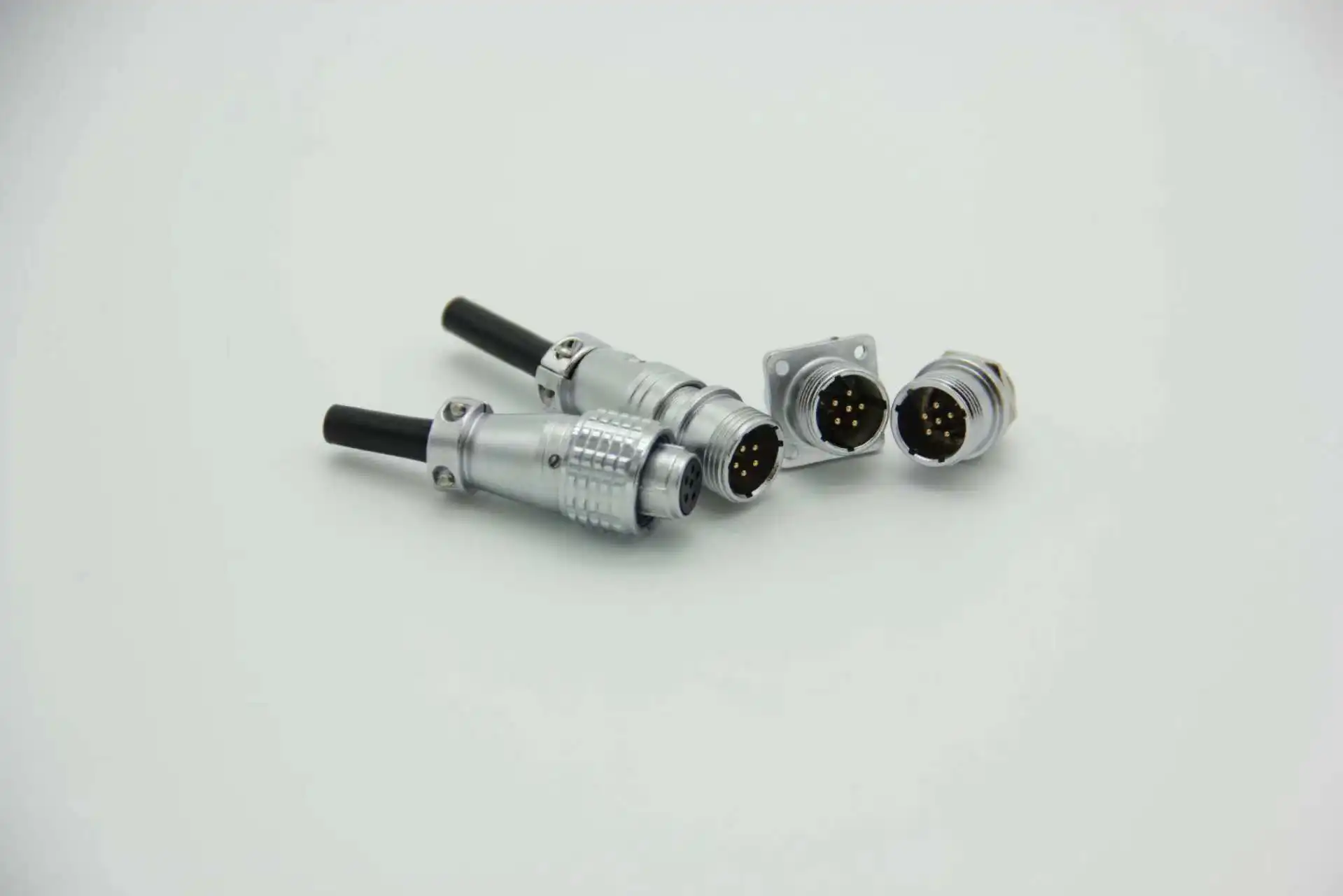 P12-3A Bulkhead Power Connector 2 3 4 7 8 9 Pin Screw Lock Quick And Easy Soldering  Metal Connector
