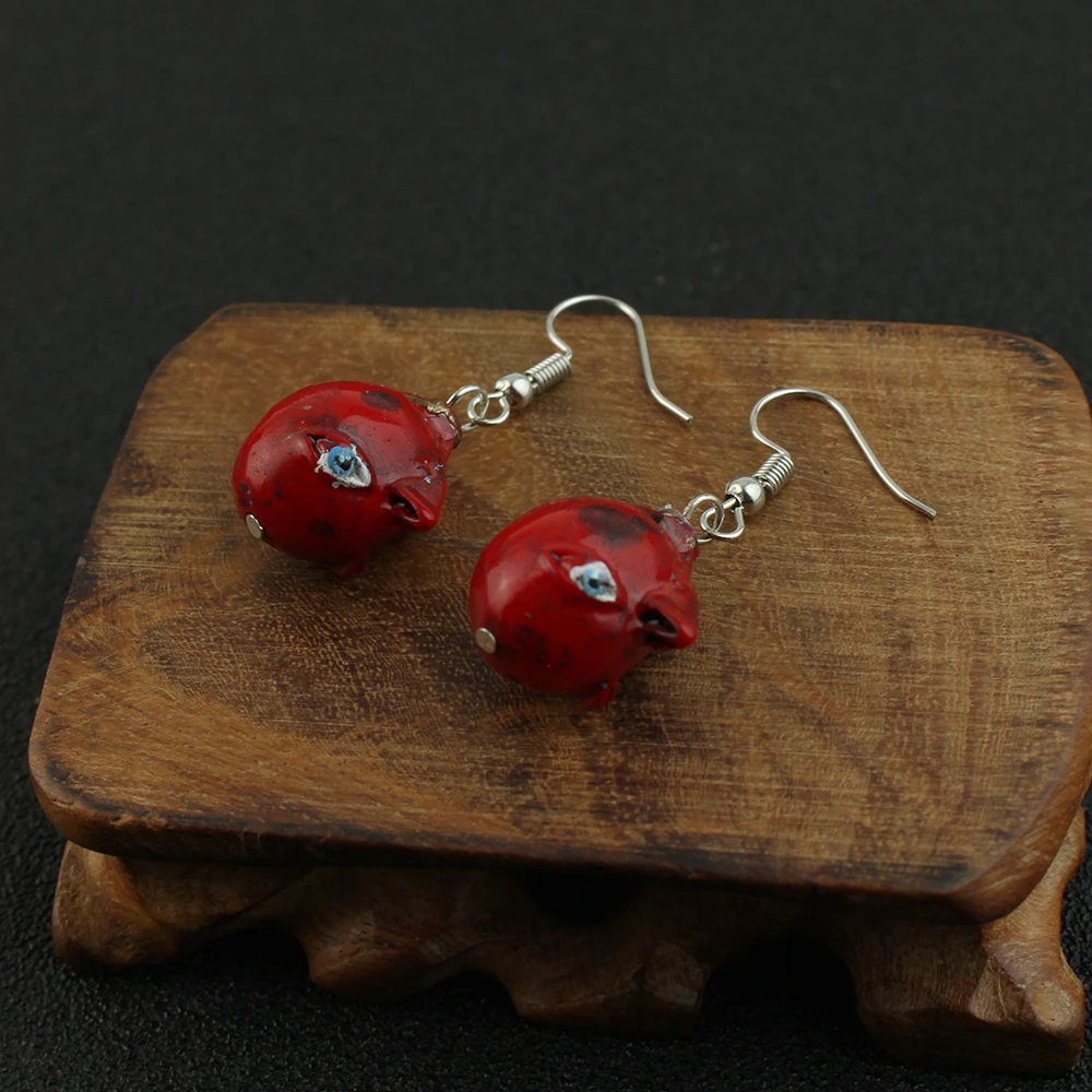 Anime Berserks Behelit Keychain Guts Griffith Egg of King Pendant Men Women Cars Backpack Keyring Jewelry Decoration Accessory