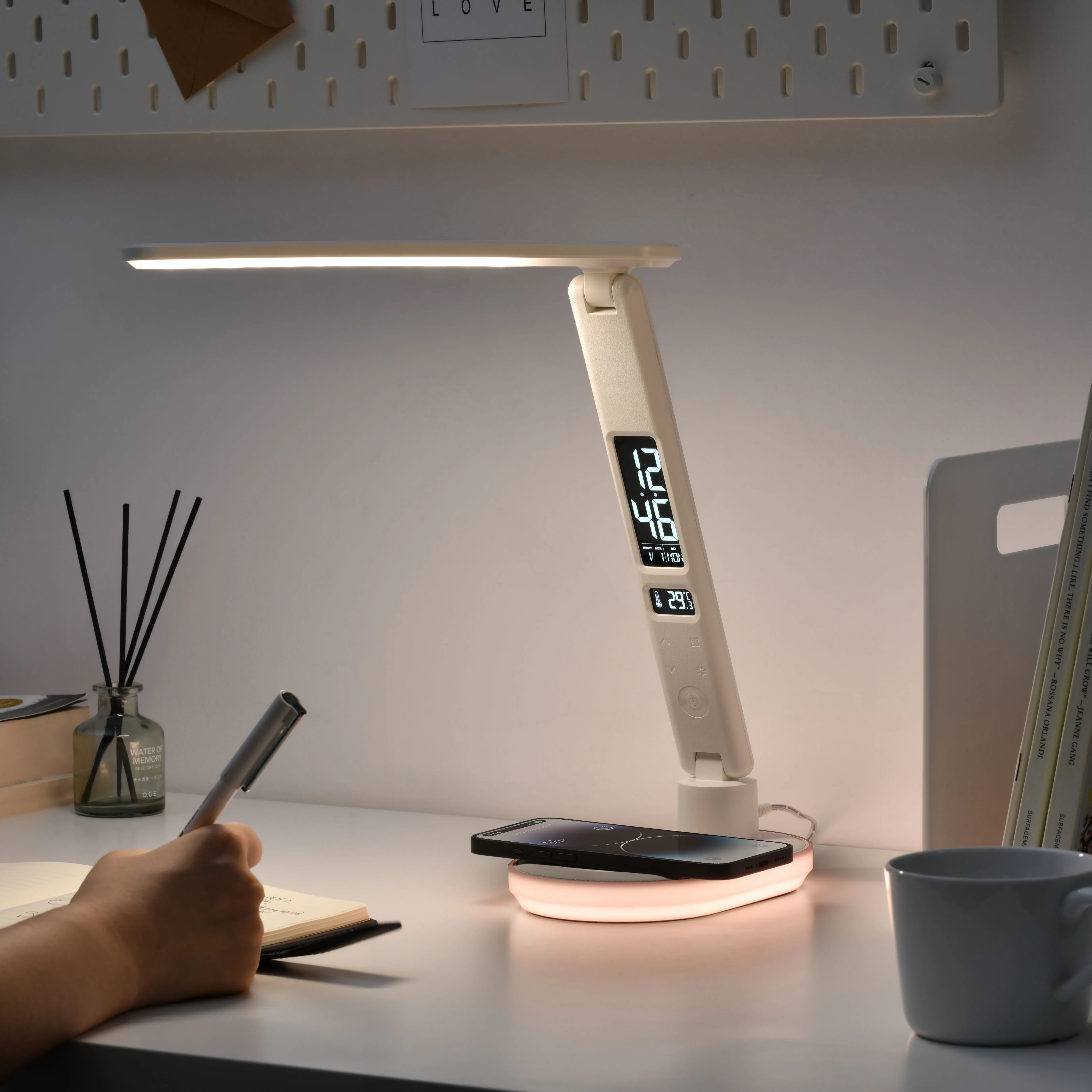 New arrival multifunctional wireless charger lamp touch dimmer reading lamp with calendar display and usb charging output