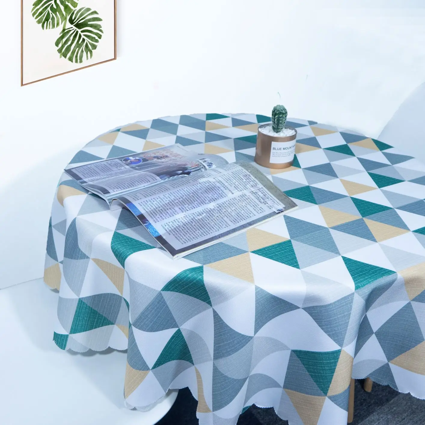 wholesale airlaid modern black and white  plaid circular round oilproof tablecloth bulk 100% polyester buy table cloths picnic