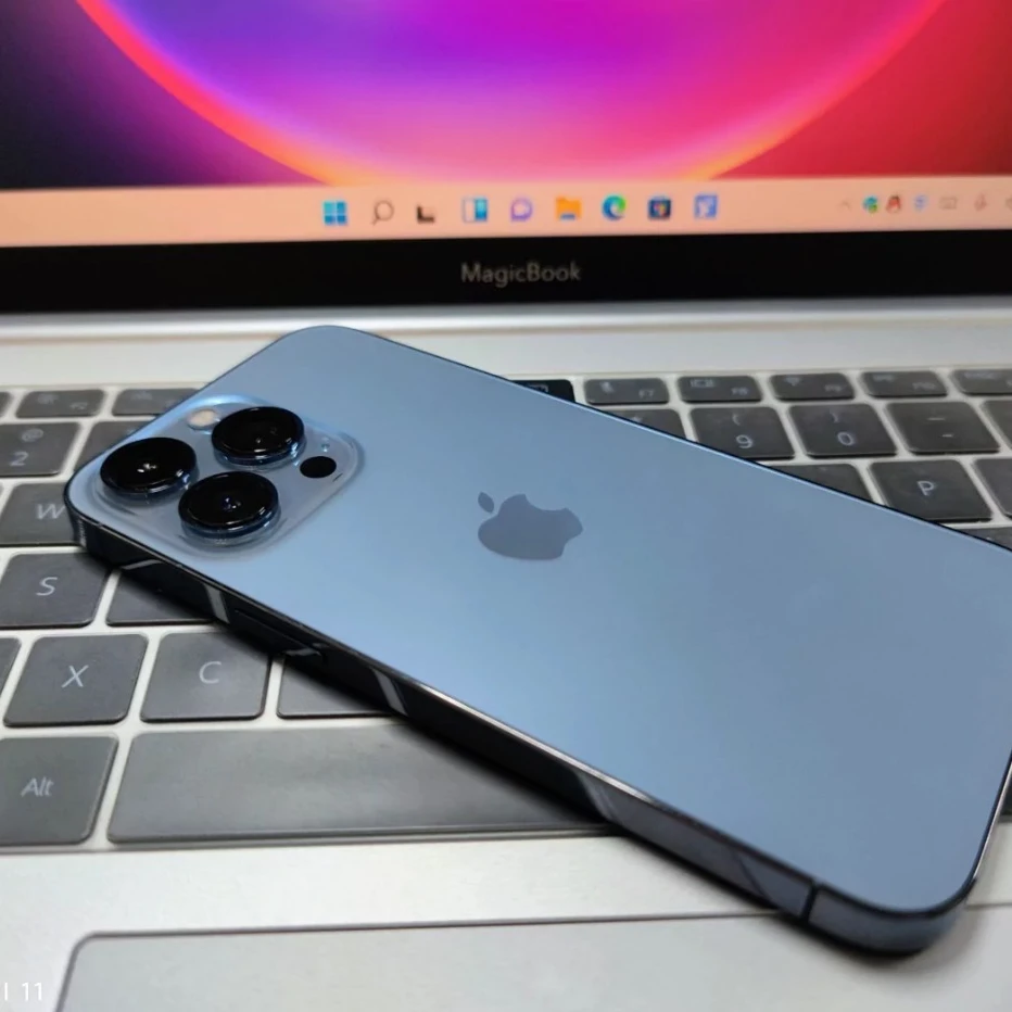 Good price for iphone 13 pro max unlocked  256g original