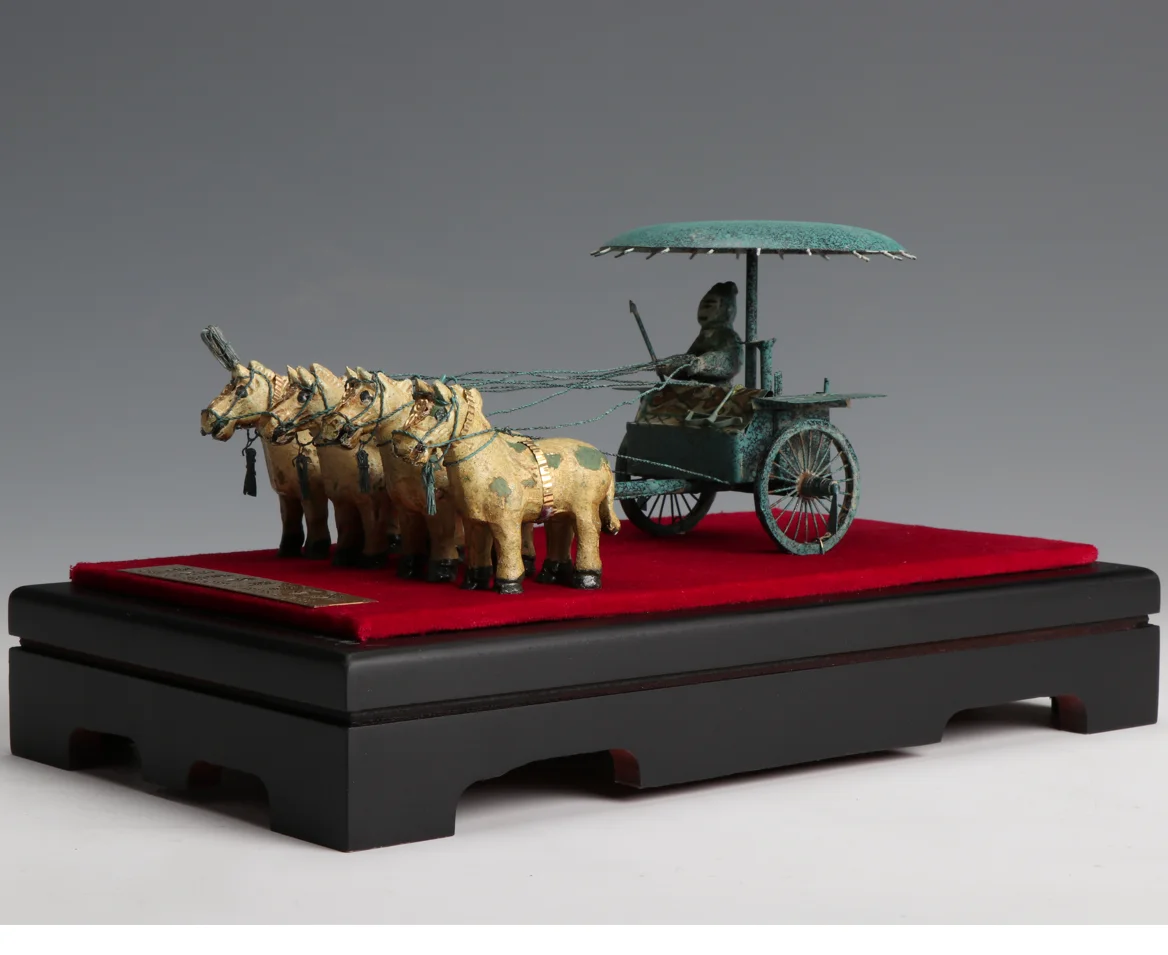 Classical Business gifts cast iron Chinese style bronze chariots and horses statues