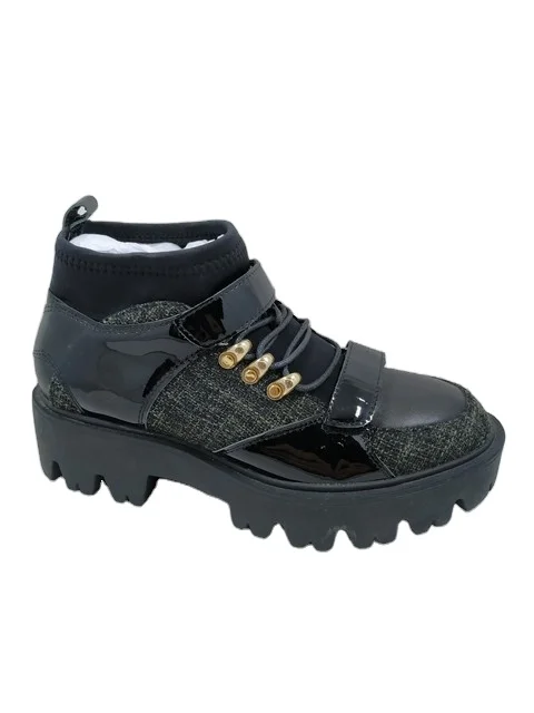 Модная и удобная кожаная женская спортивная обувь