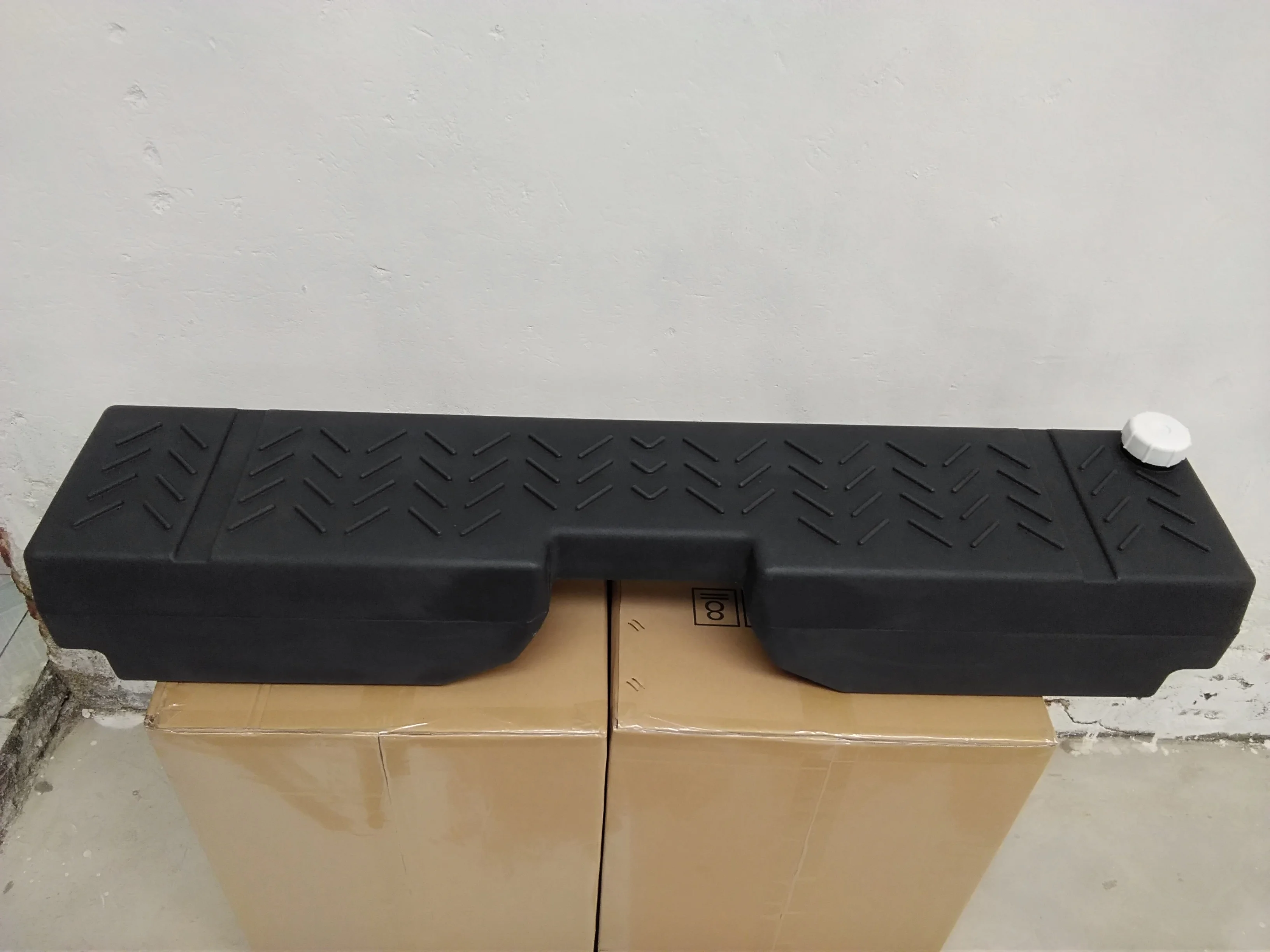 Factory supply high quality WB40IMF  Water Tank car water tank 4x4 camping poly water tank