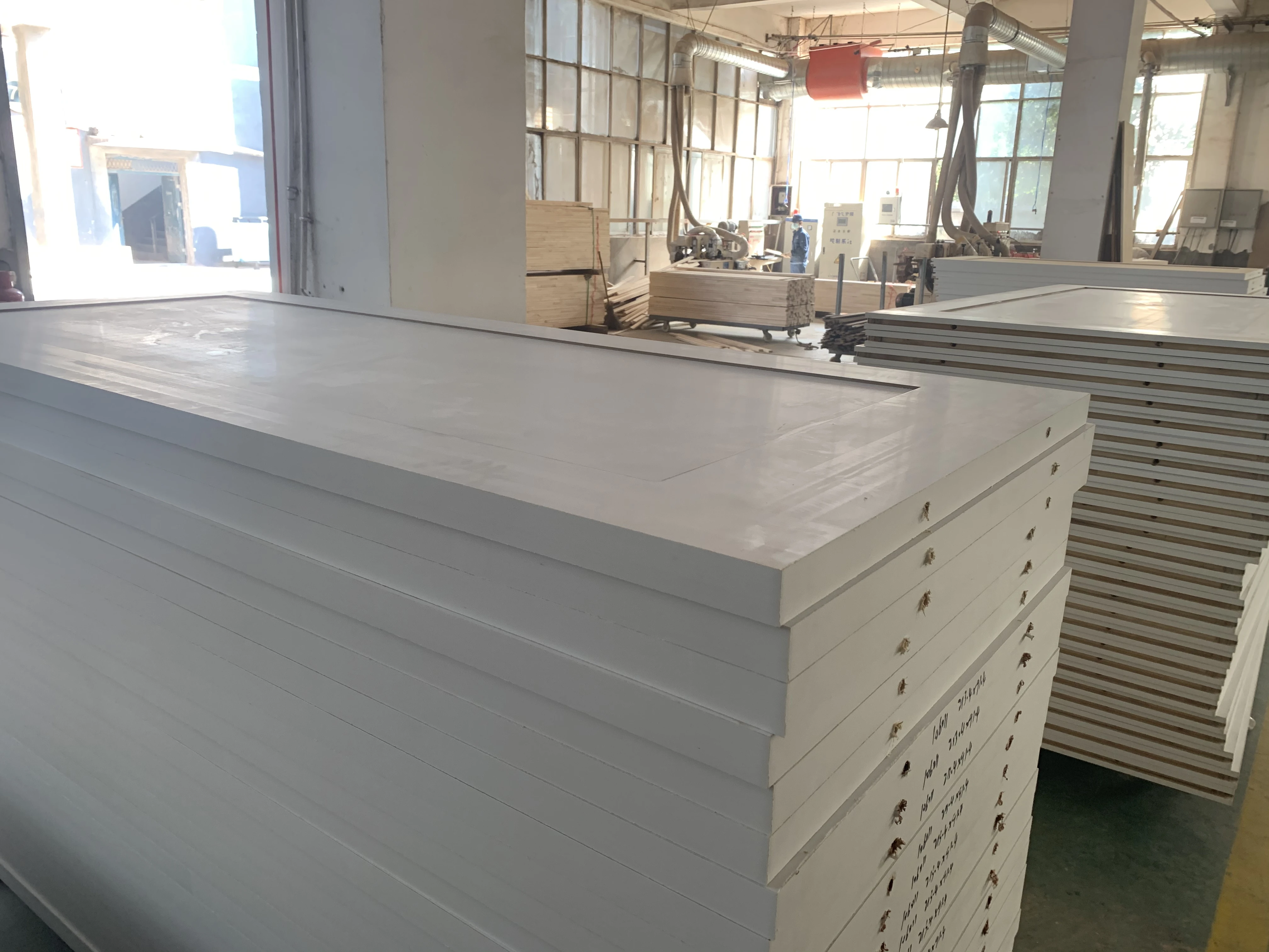
Classic design one panel shaker style White painted Interior Solid Core Wood Doors for Bedroom 