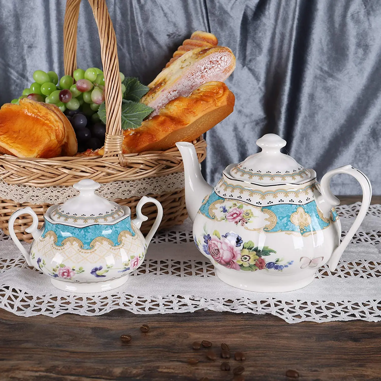 2022 Chaozhou Porcelain Factory Luxury Turkish Tea Set Custom Modern Designer Bone china Dubai Afternoon Cup Saucer Tea Set