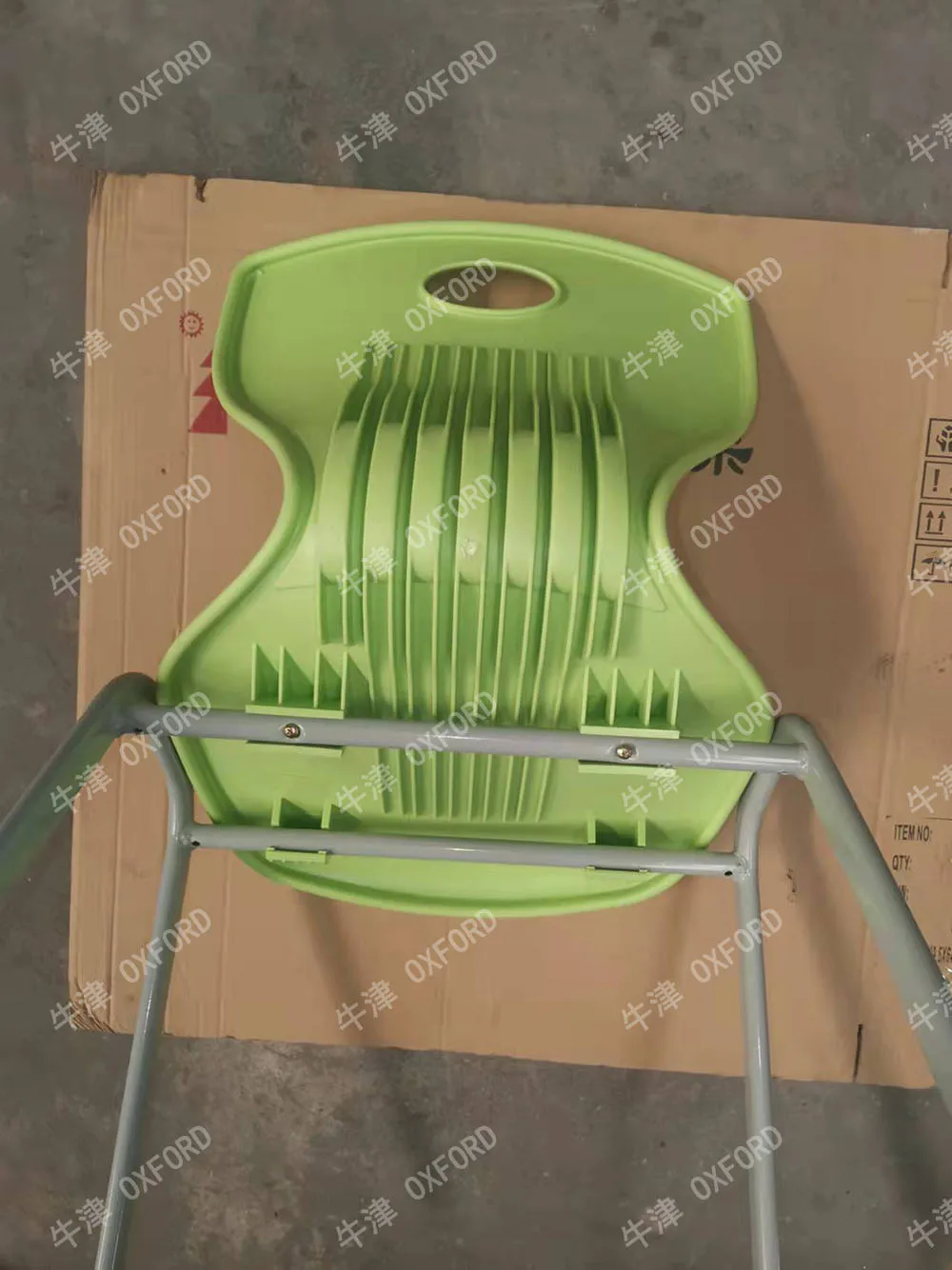 High quality school chairs plastic student chairs are available in a variety of colors