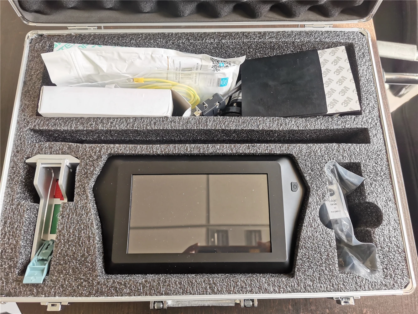 Portable Online  Multi Language Digital Inkjet Printer Thermal Inkjet Printer TIJ Coding Machine