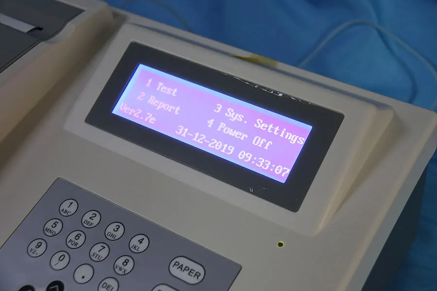Semi-Automatic Biochemistry Chemistry Analyzer Rayto RT-9200 clinical lab use
