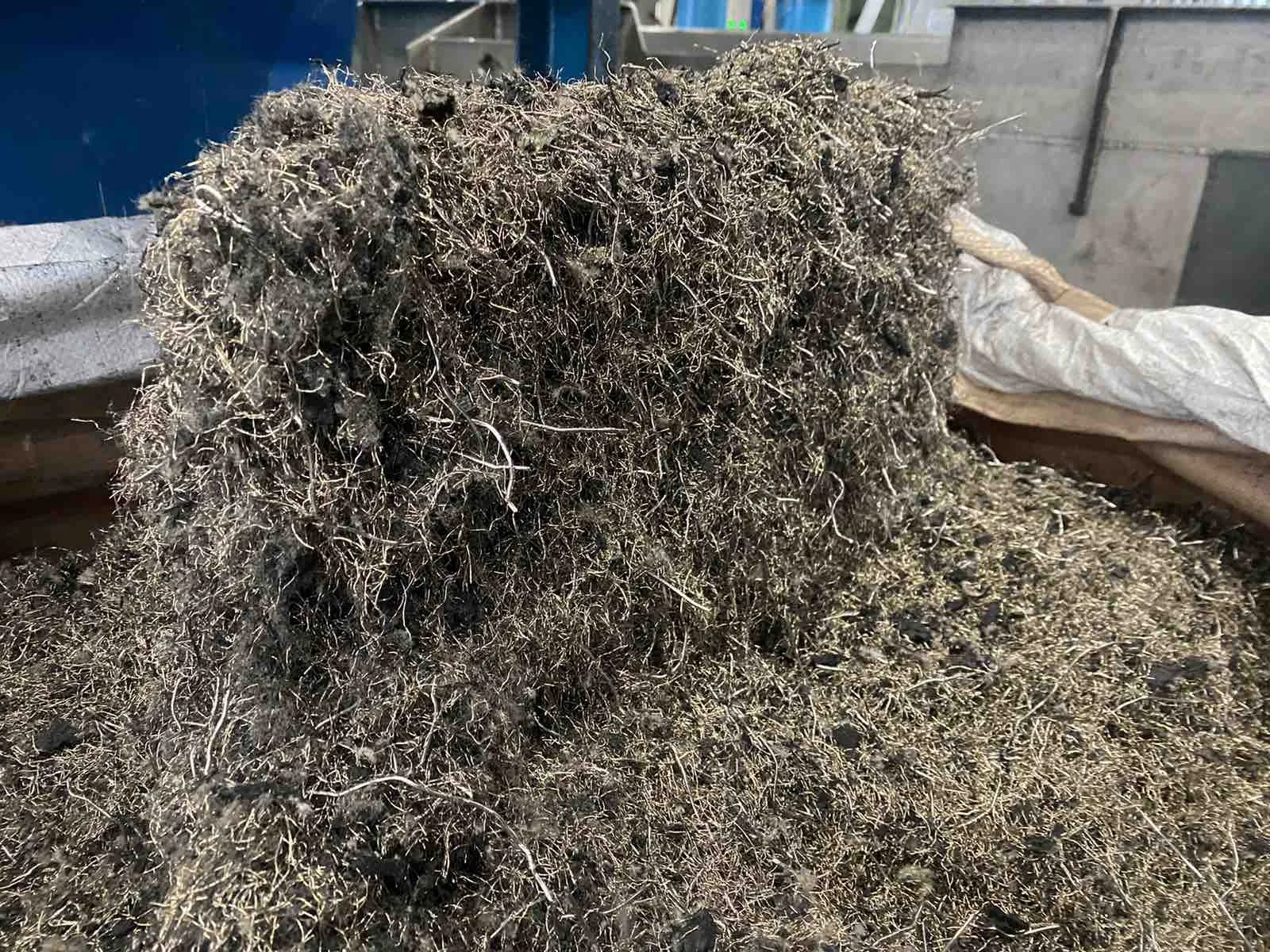 Japanese durable granulated recycled tyre rubber with good quality