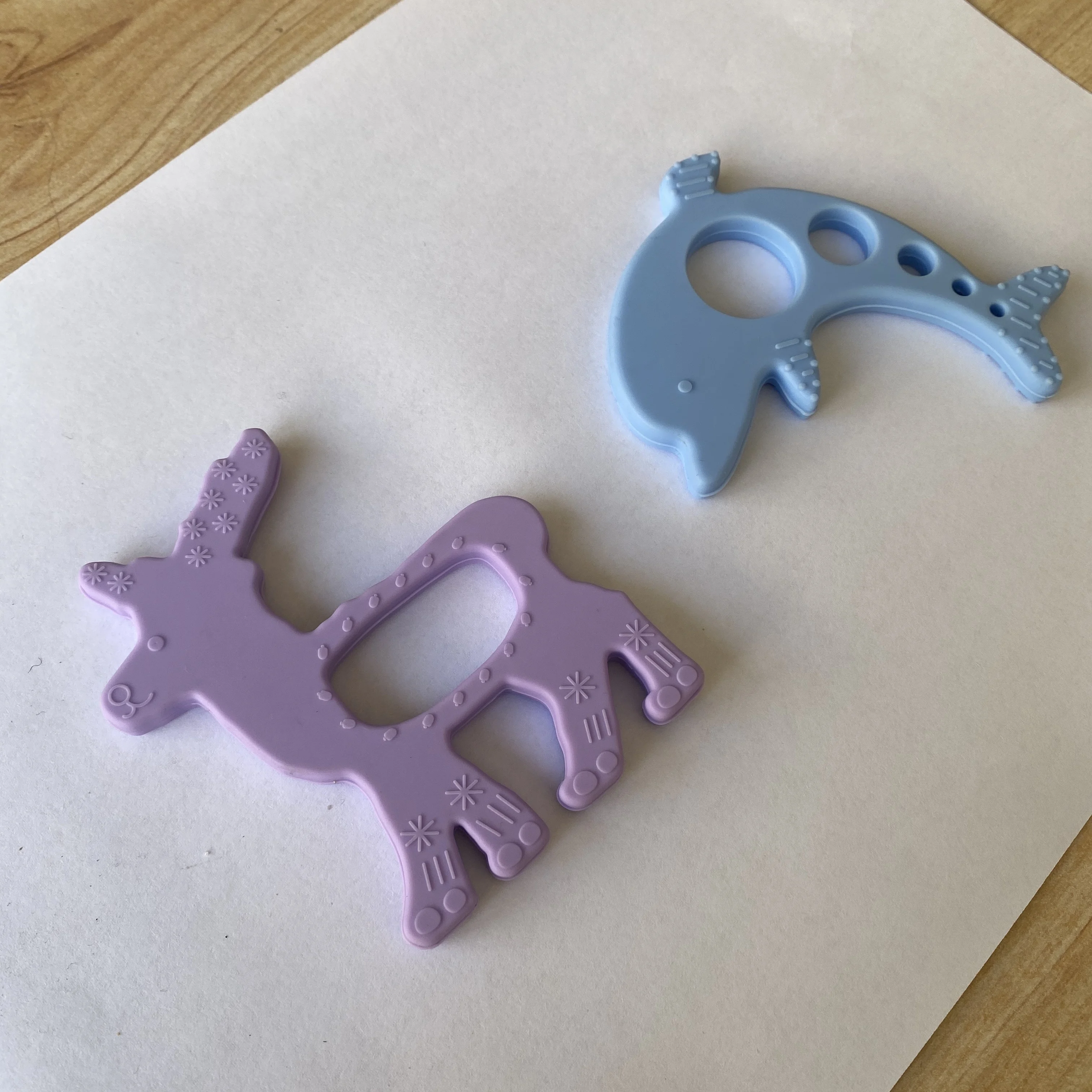 Eco Customizable Bpa Free animals shaped safe silicone toy baby Toddler Teething toys