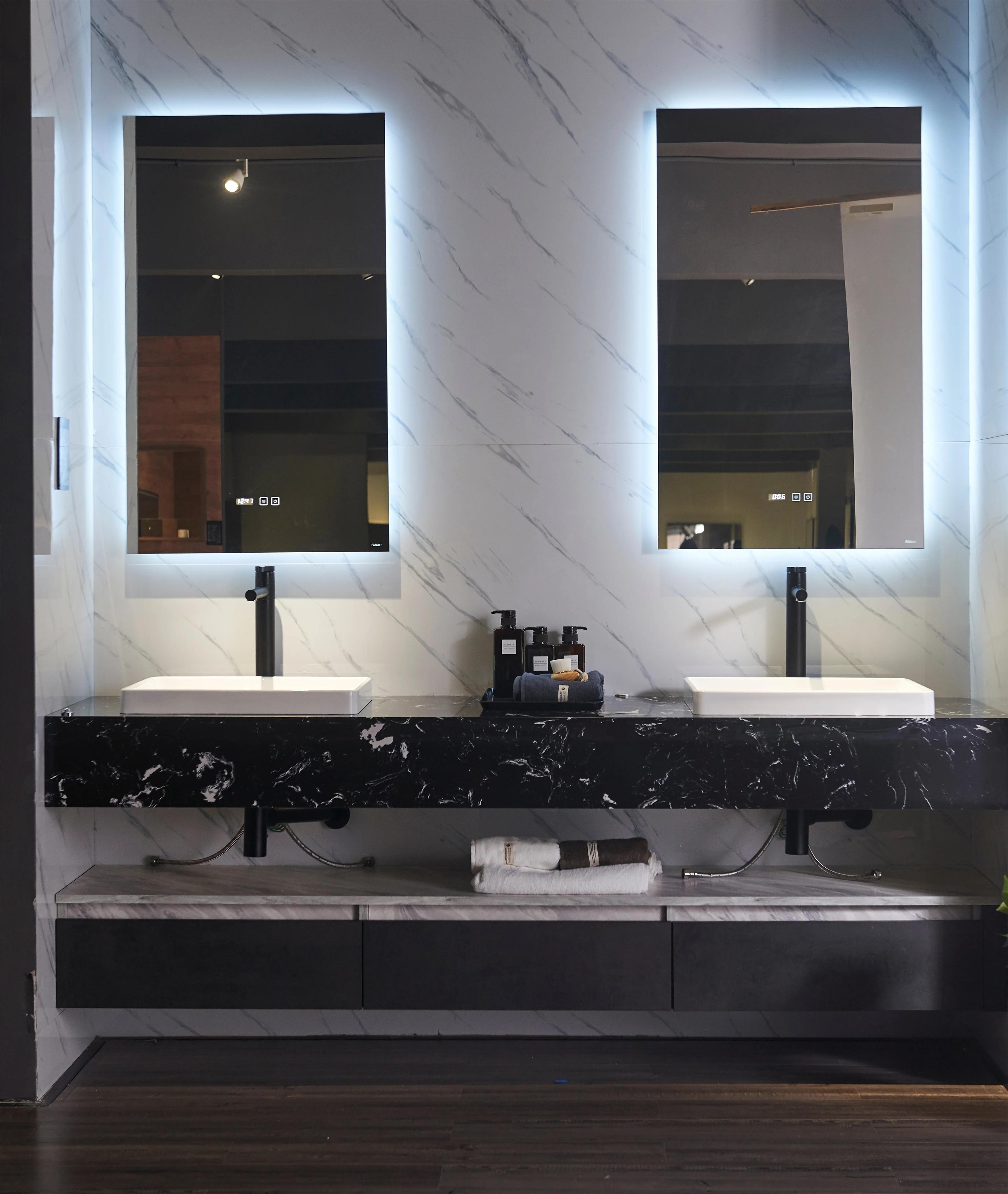Top grade Wall Mounted double Sink washBasin with Mirror Corner Bathroom Vanity cabinet