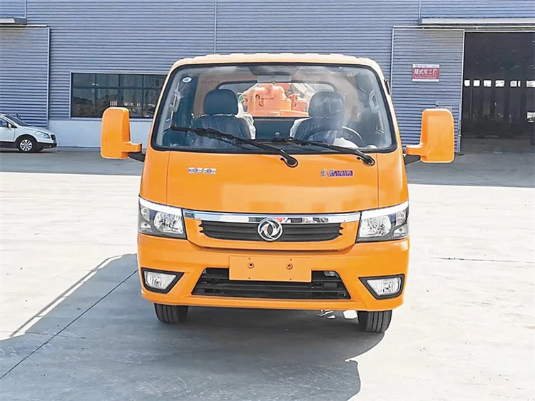 Dongfeng Tuyi 4x2 Diesel Fuel Vacuum Pump Sewage Suction Truck Manual Transmission