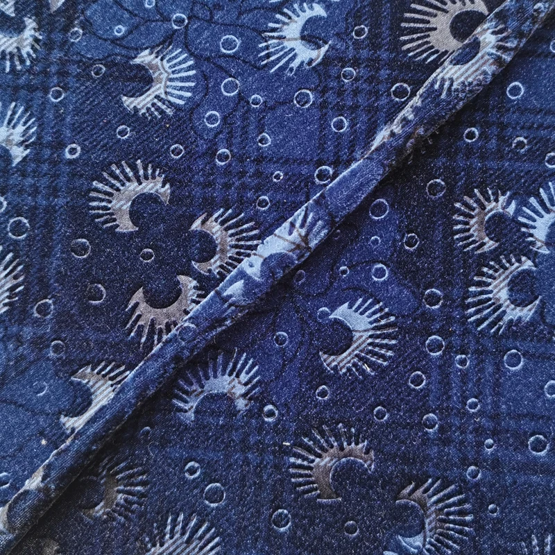 Kaiming Factory Whole Swan Caving Design Purple color 100 polyester super soft velvet fabric for Home textiles