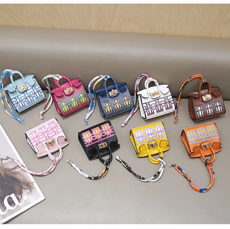 2024 New Style Luxury PU Leather Mini Wallet Bag Car Key Chain Gift Designer Coin Purse Pendant Keychains Headphones bag