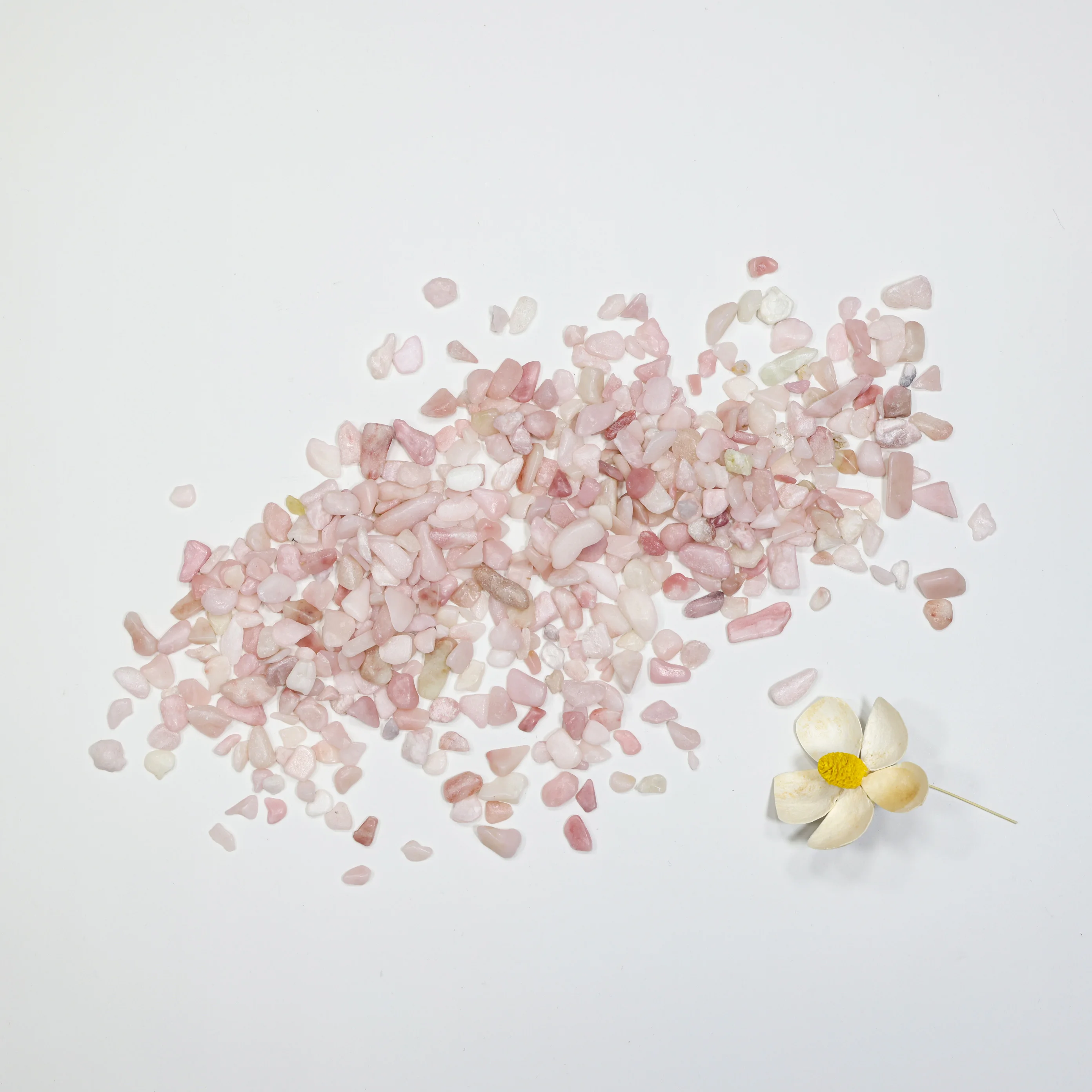 The New Listing Gemstone Stone Gravel Quartz Rock Crystals Bulk Wholesale Tumbled Stones Rose quartz chips With Best Qu