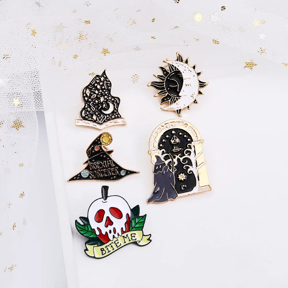 Creative design snow mountain soft enamel plating gold zinc alloy metal lapel pin badge coin with butterfly clasp