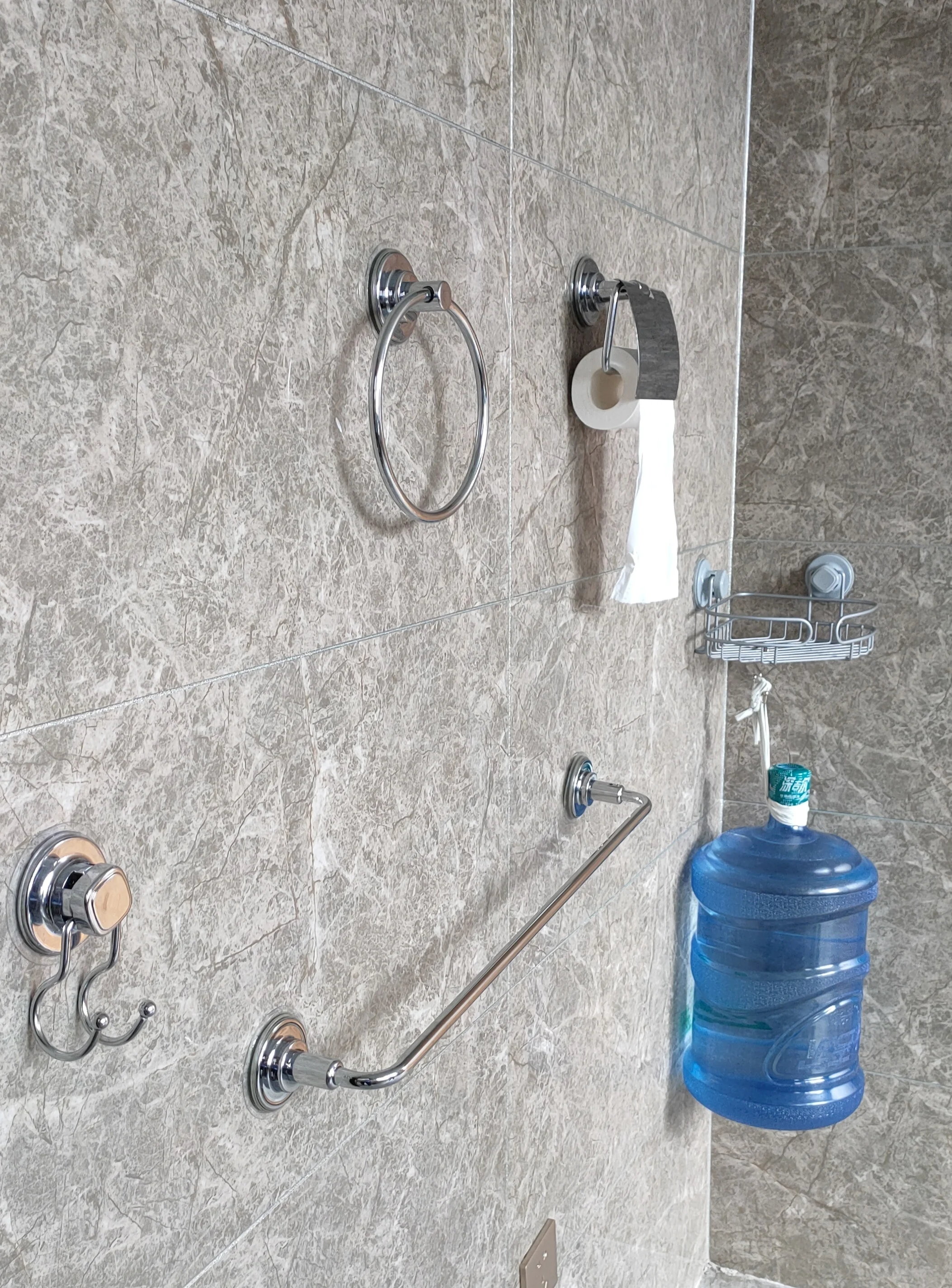 New Design  Steel Bathroom suction cup  Towel Storage Ring With Customized Service