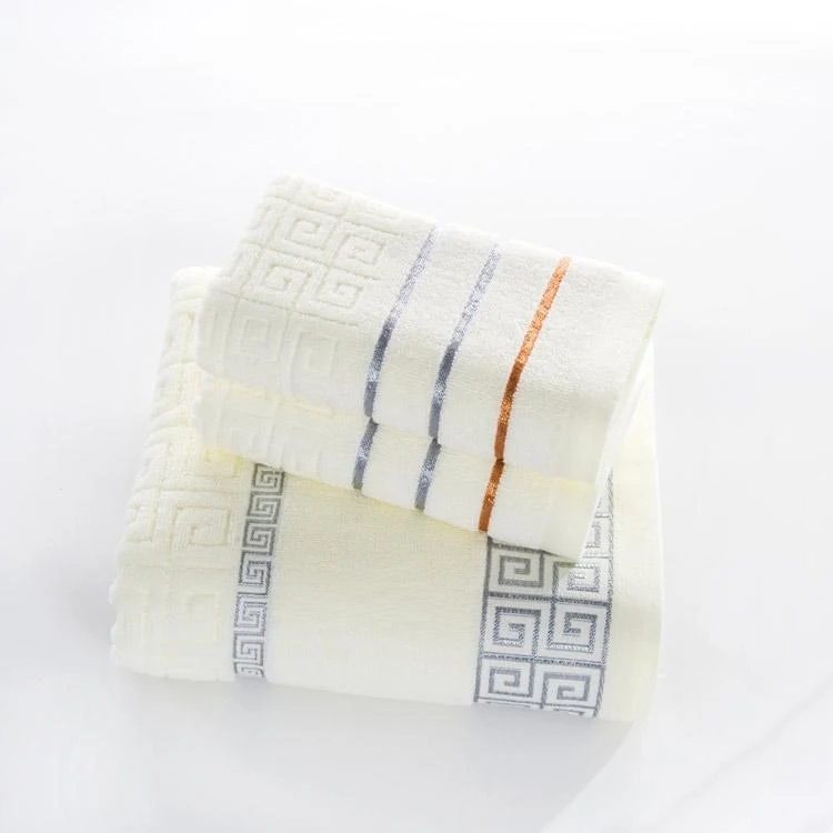 Luxurious Extra Large Bath Towel 100% Cotton Super Soft Sweet Printed Logo for Spa or Hotel Use Luxury Gift Box Included