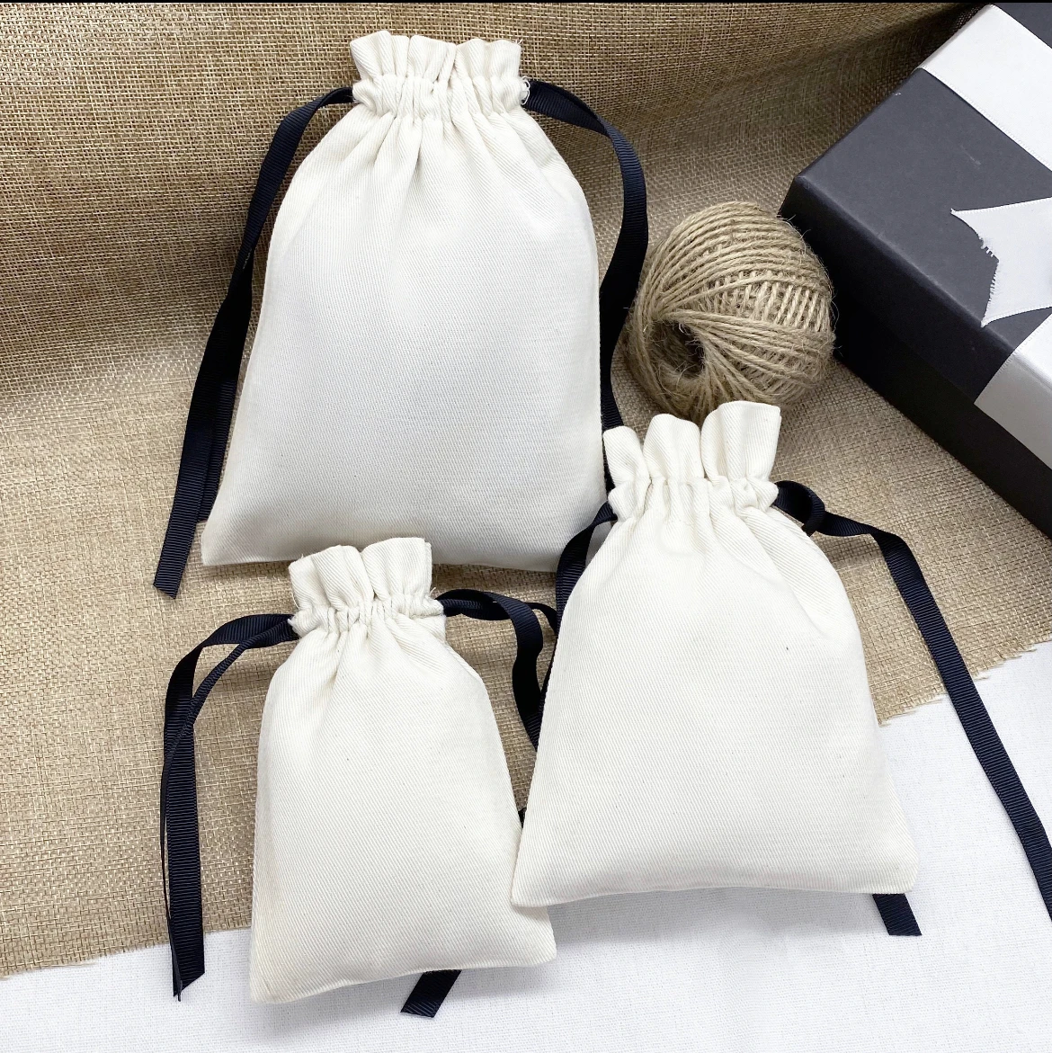 Custom Logo Natural Promotional Cotton Canvas Packaging Bag Gift Cotton Jewelry Pouch Cosmetics Pouch