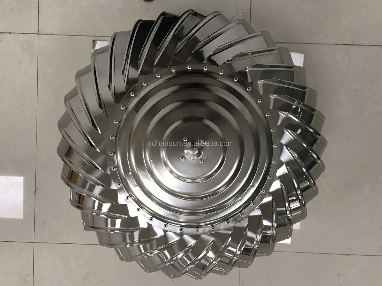 Handun Large Size Roof Turbine Ventilation Fan Whirly Bird Roof VentilatorWind Power Roof Ventilation Fan