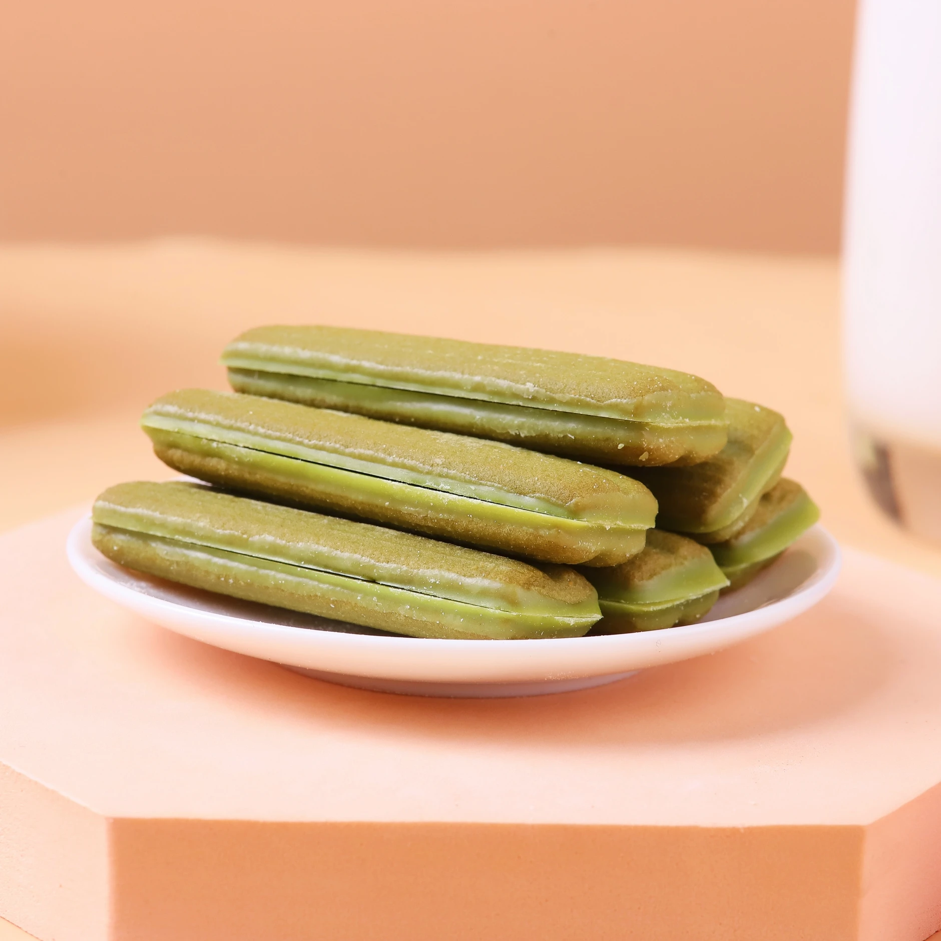 Haccp ISO certificated cream sandwich filled vanilla chocolate strawberry matcha flavor cookies biscuit 70g