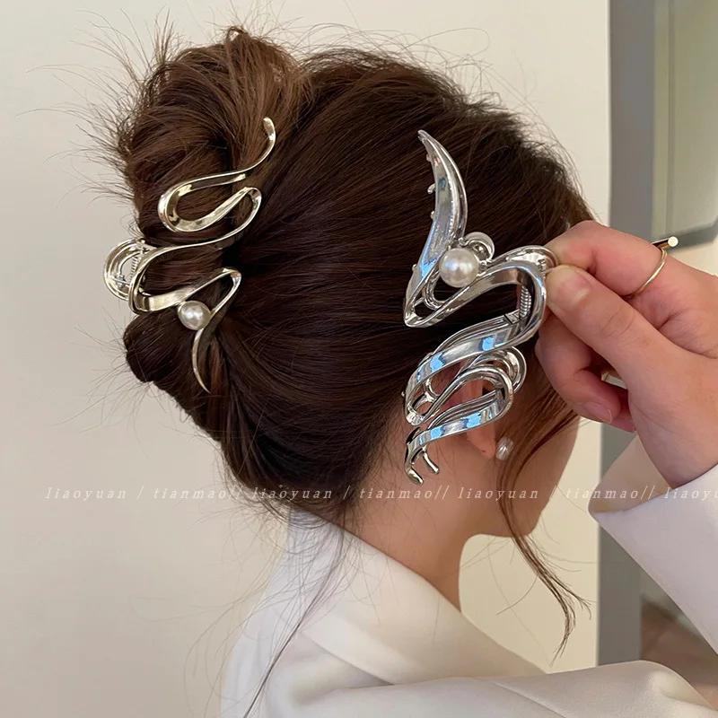 New Heavy Hair Back Head Doing-up Hair Shark Clip Headwear Hair Clip Oversized Sculptural Metal Gold Plated Pearl Wave Grab Clip