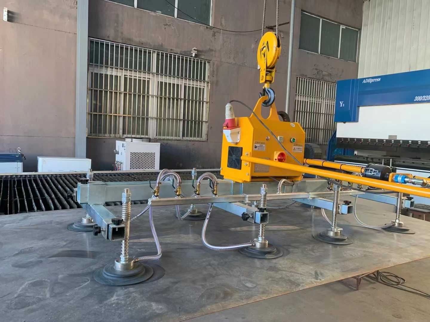 Vacuum Lifter for Handling Stone Slabs and Ceramic Tiles